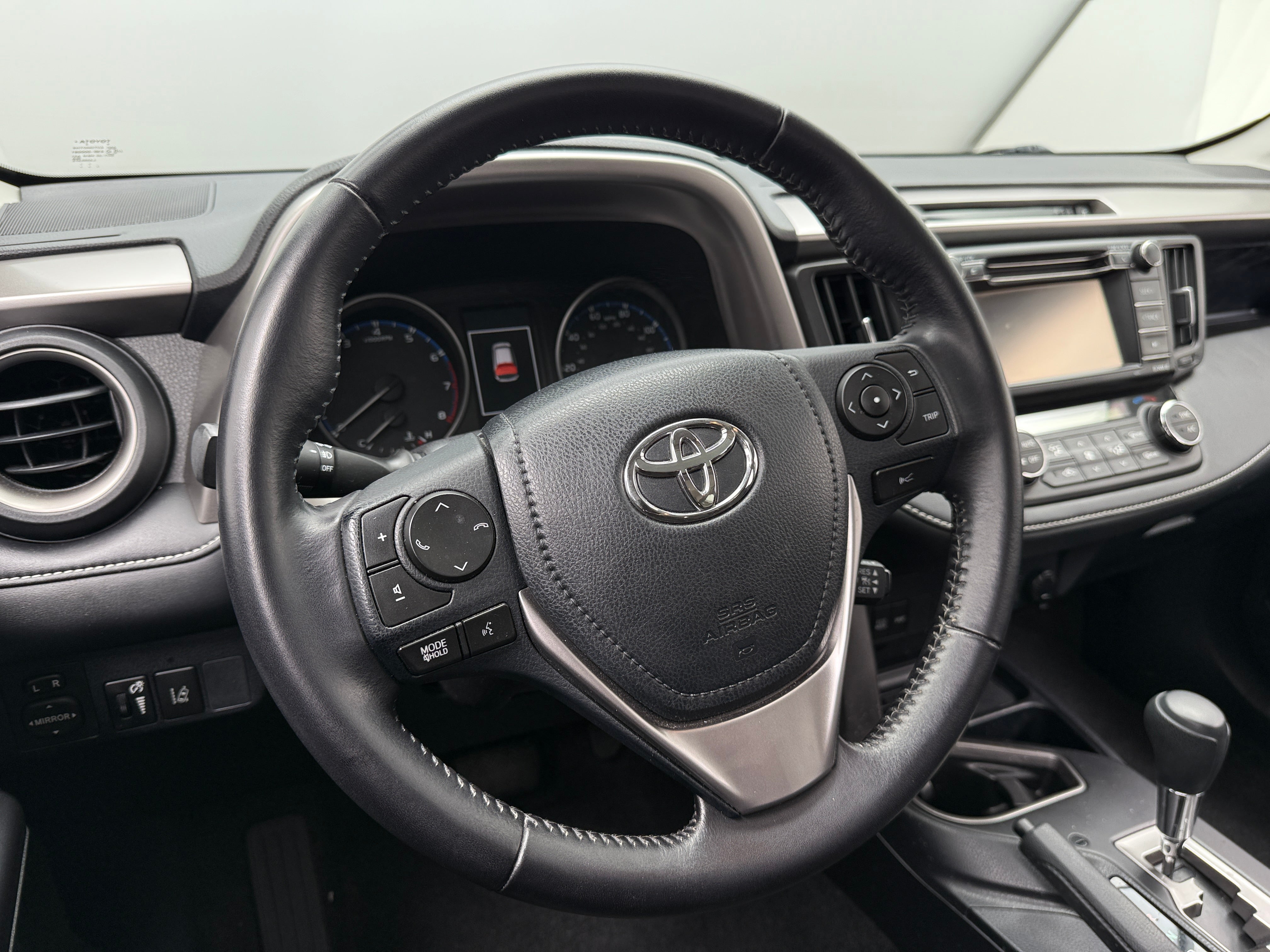 2017 Toyota RAV4 XLE 5