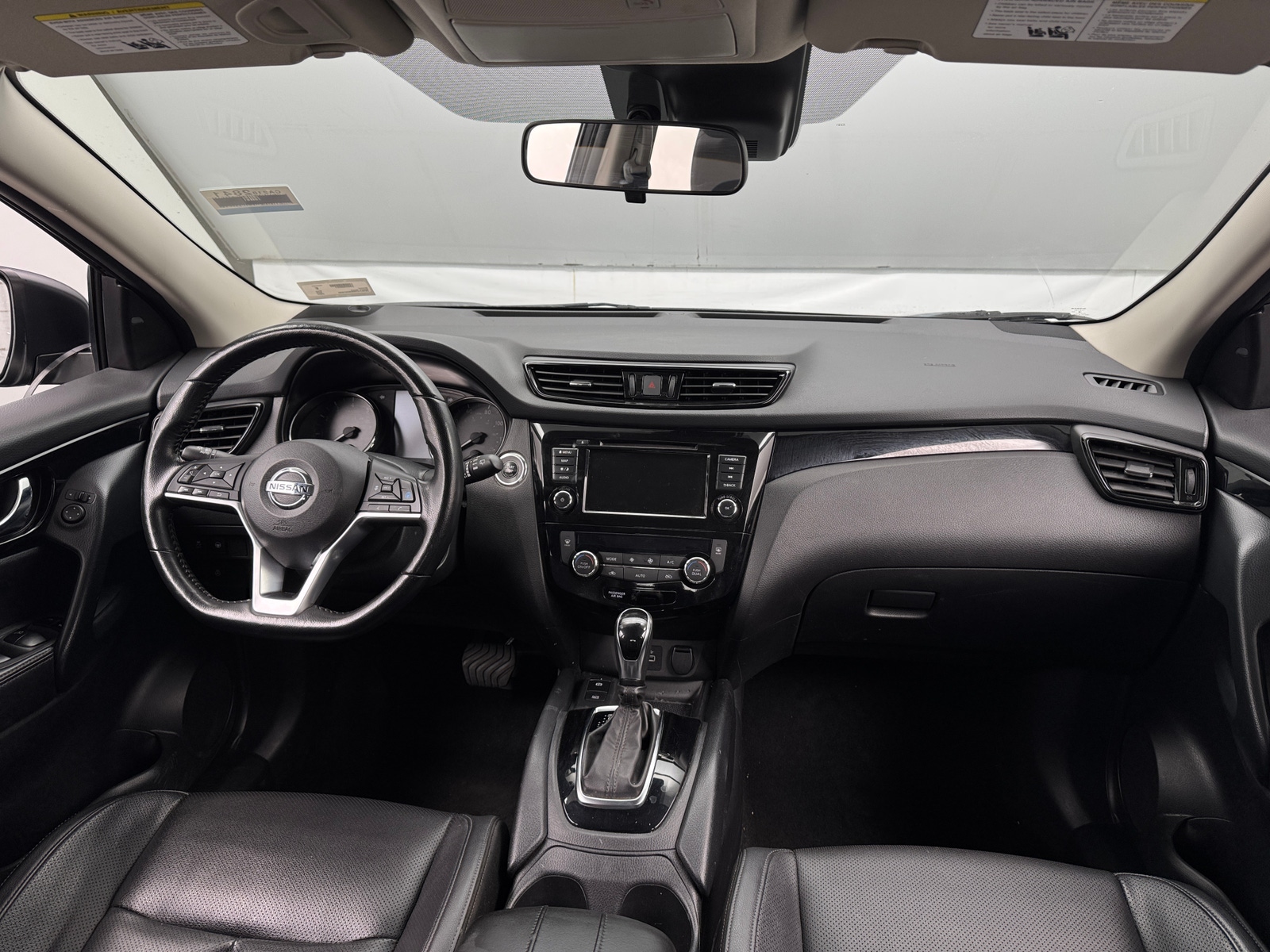 Thumbnail: 2022 Nissan Rogue Sport - 2