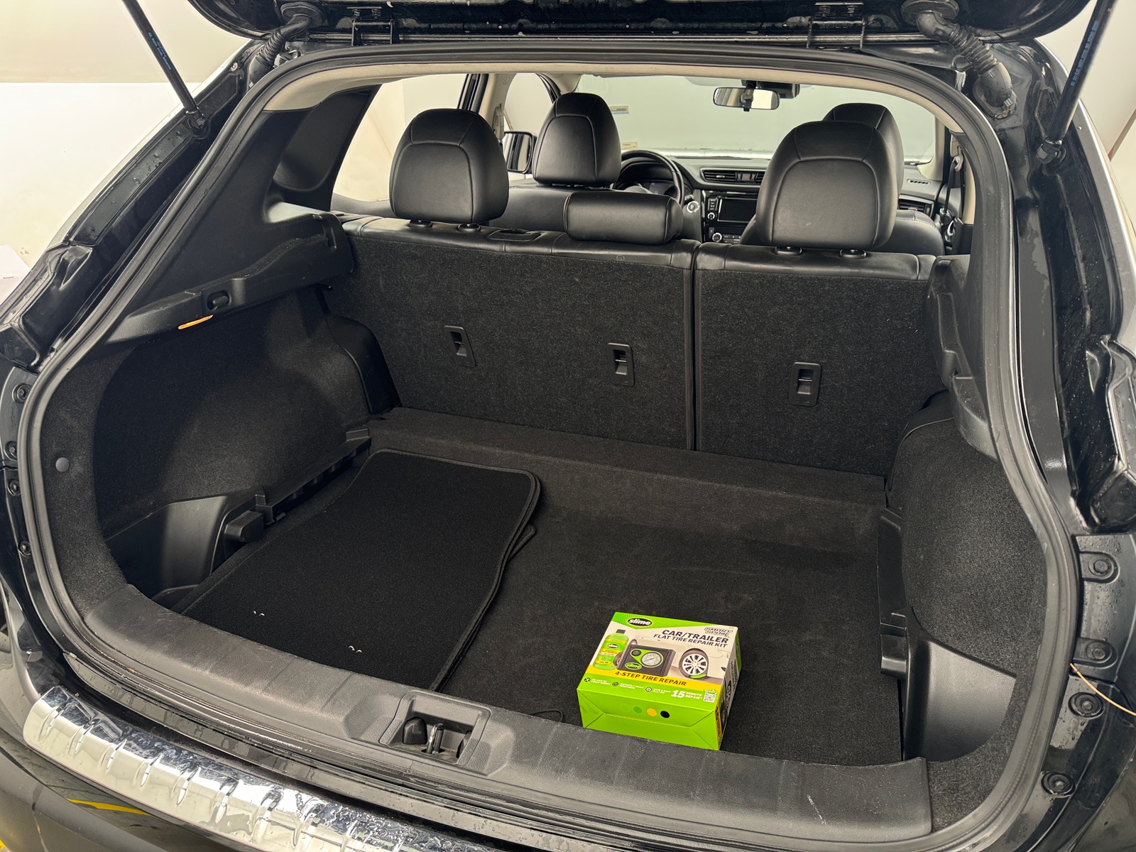 Thumbnail: 2022 Nissan Rogue Sport - 6