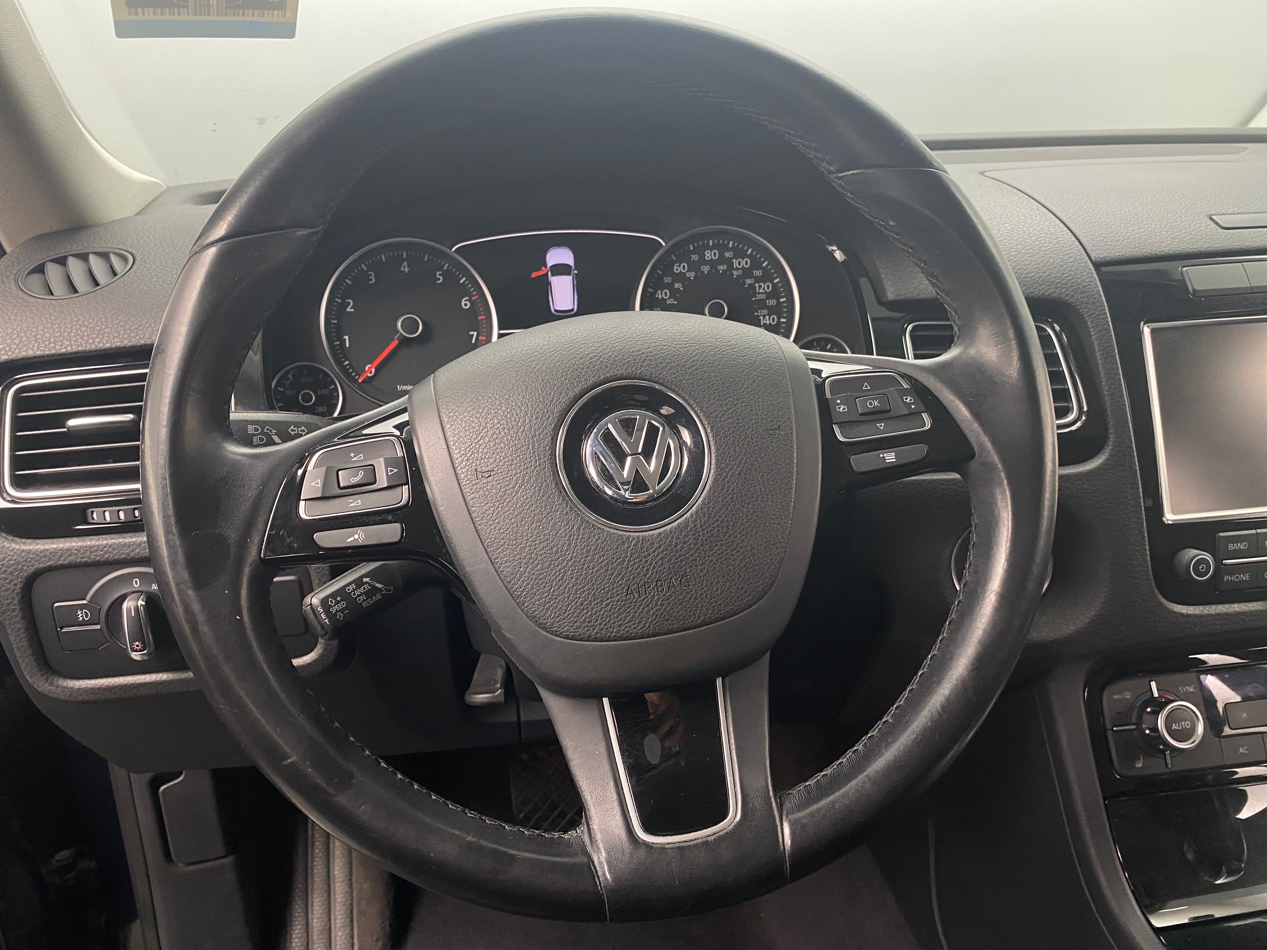 2013 Volkswagen Touareg VR6 Sport 4