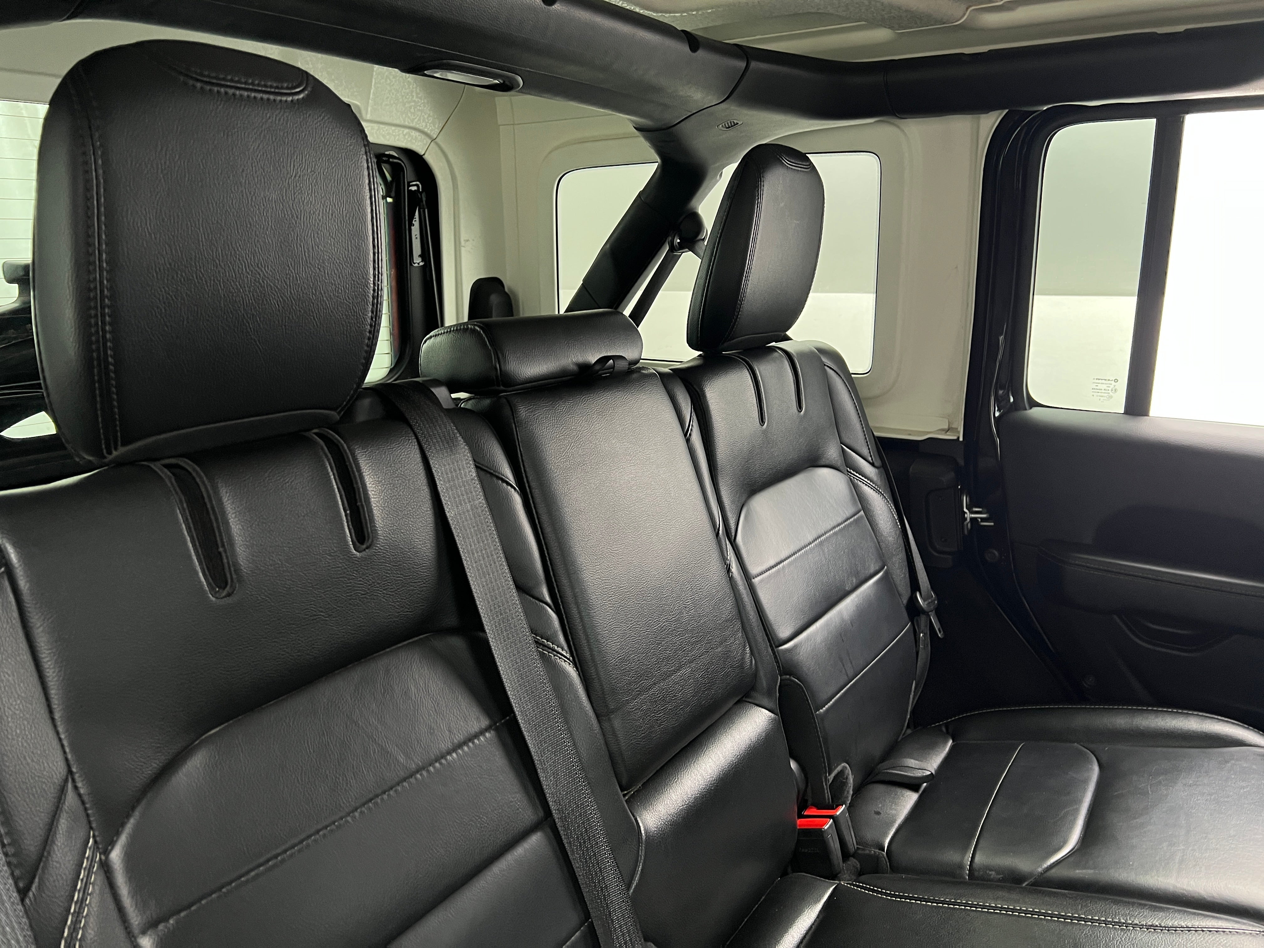 2022 Jeep Wrangler Unlimited Sahara 4xe 5