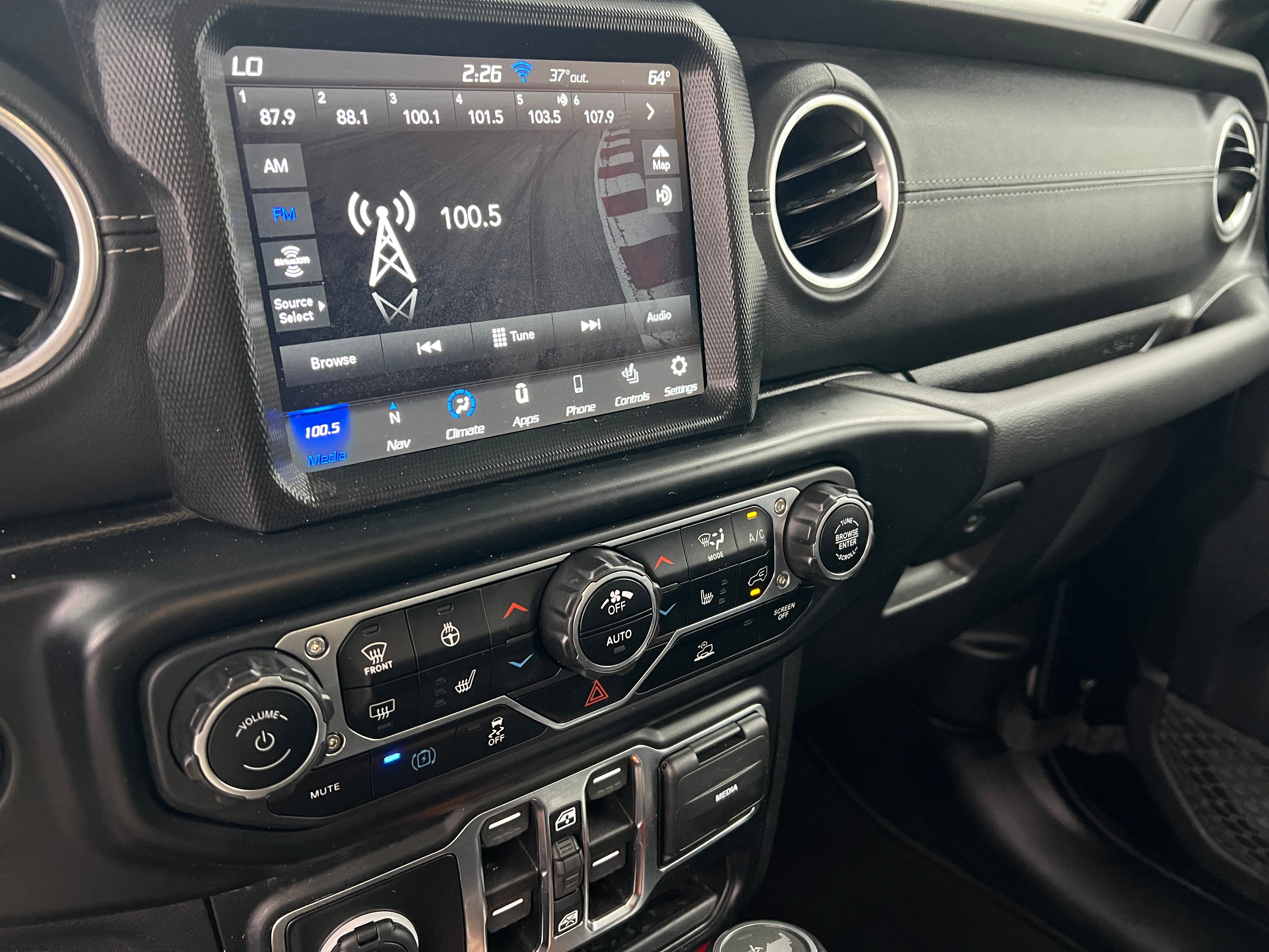 2022 Jeep Wrangler Unlimited Sahara 4xe 3