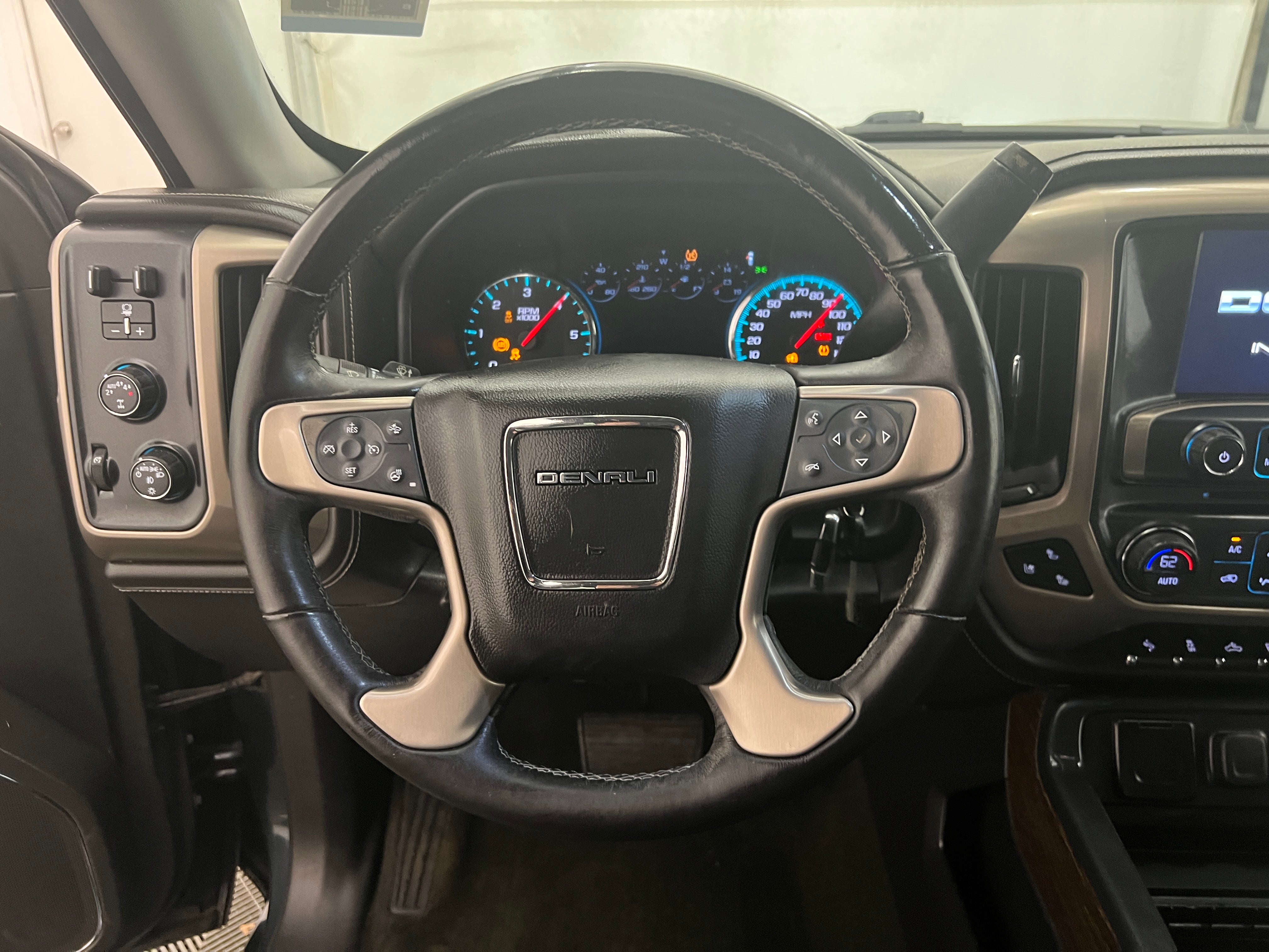 2017 GMC Sierra 1500 Denali 4