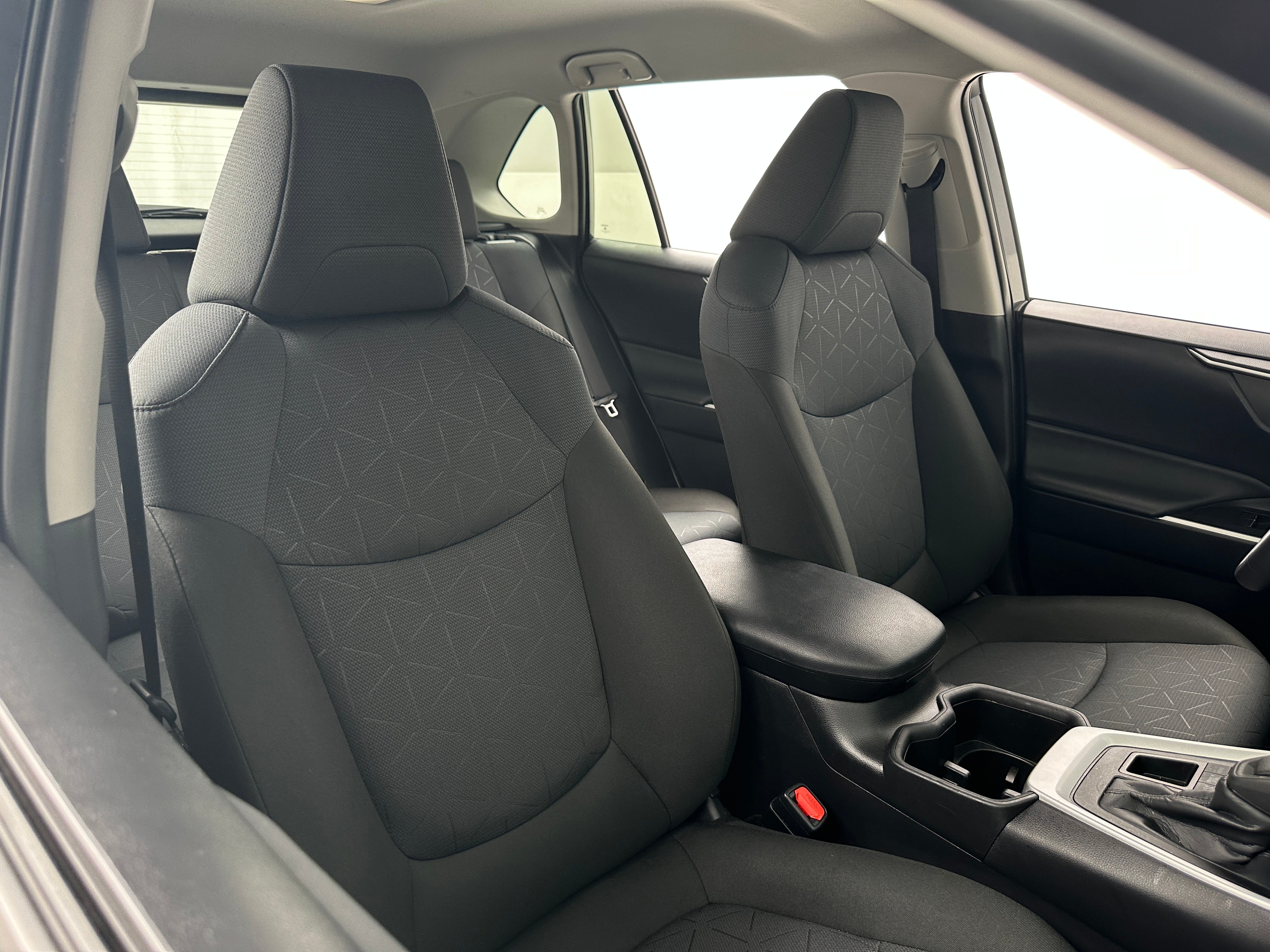 2024 Toyota RAV4 XLE 2