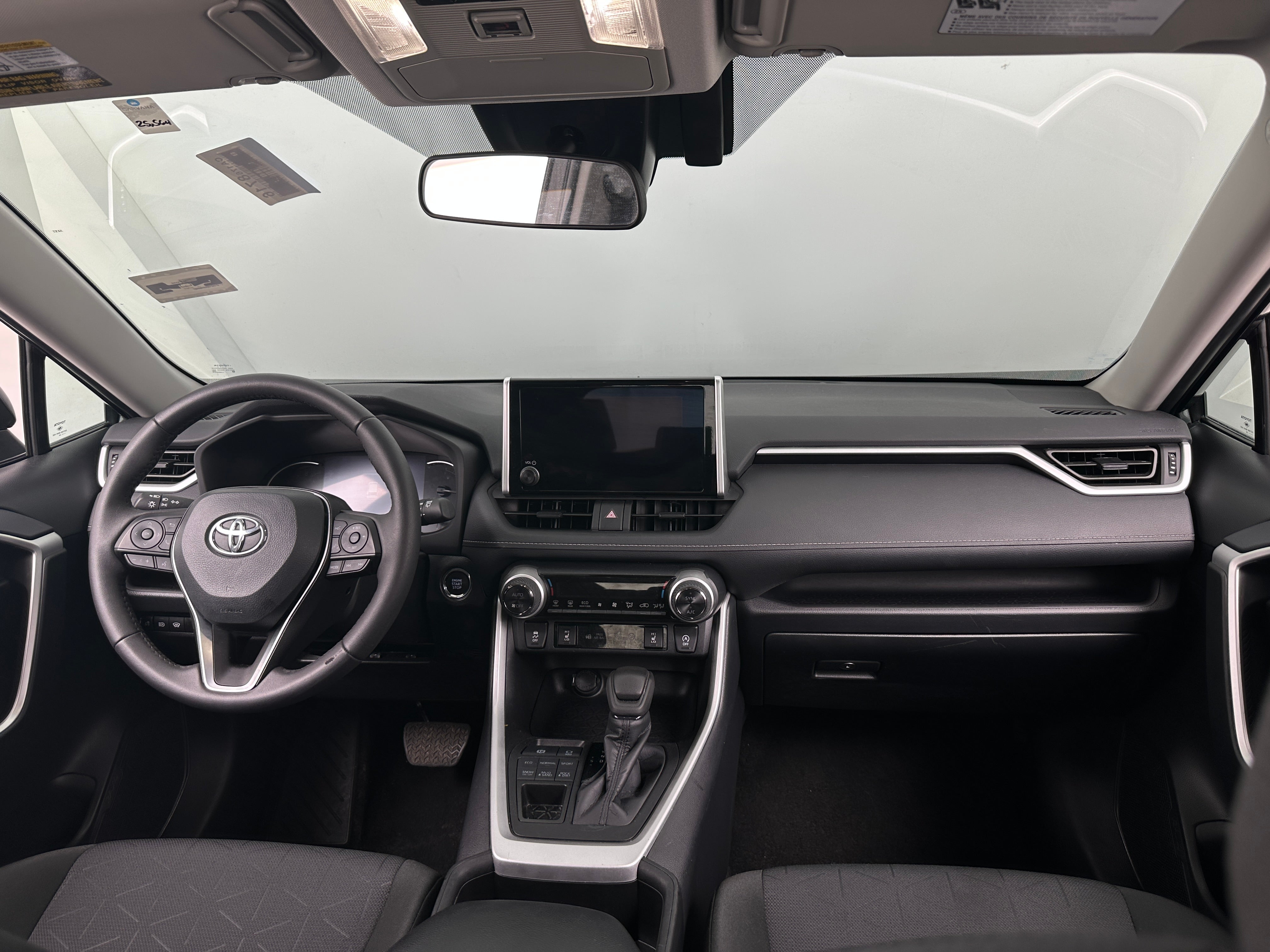 2024 Toyota RAV4 XLE 3
