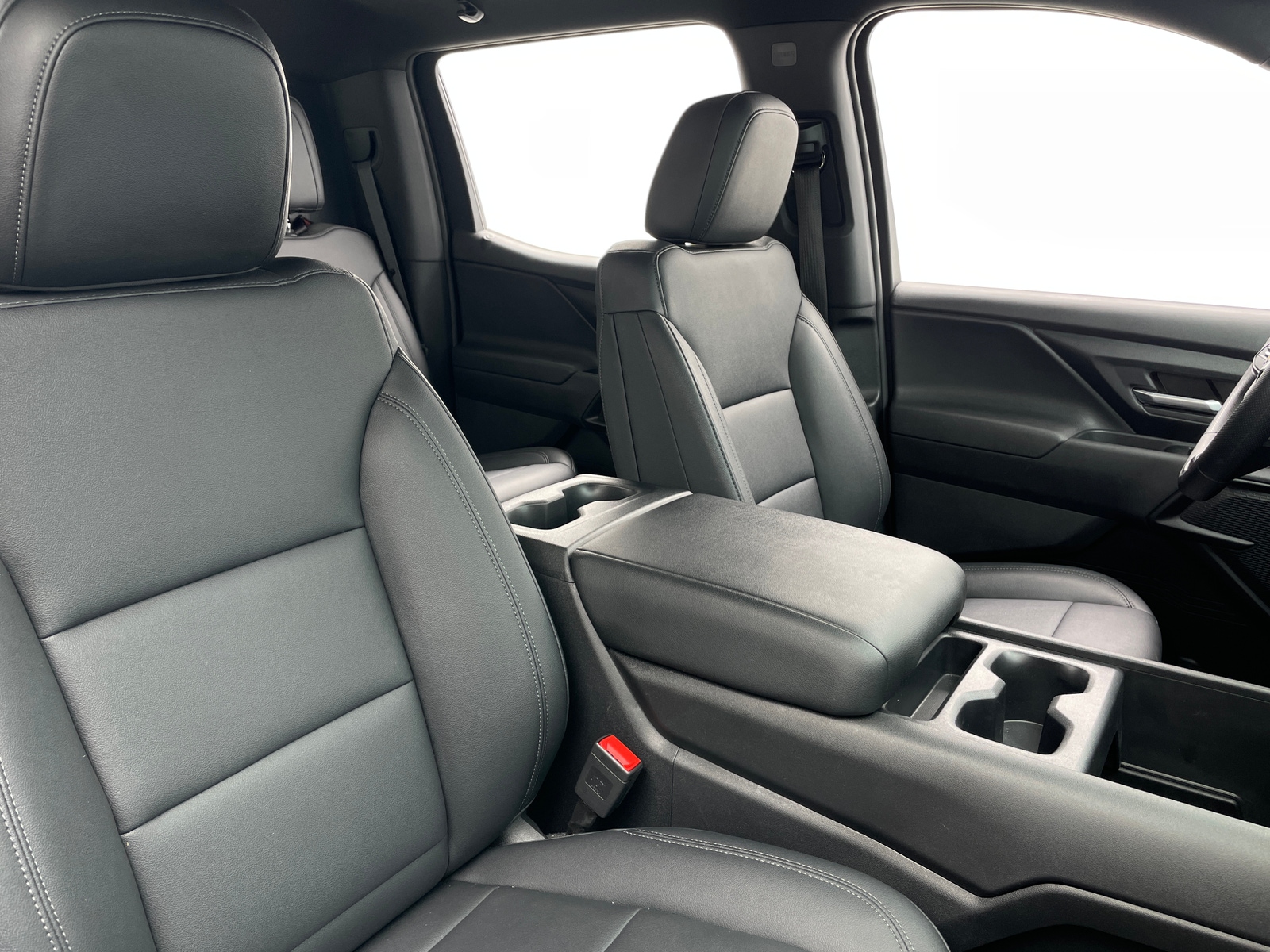 Thumbnail: 2024 Chevrolet Silverado EV - 2