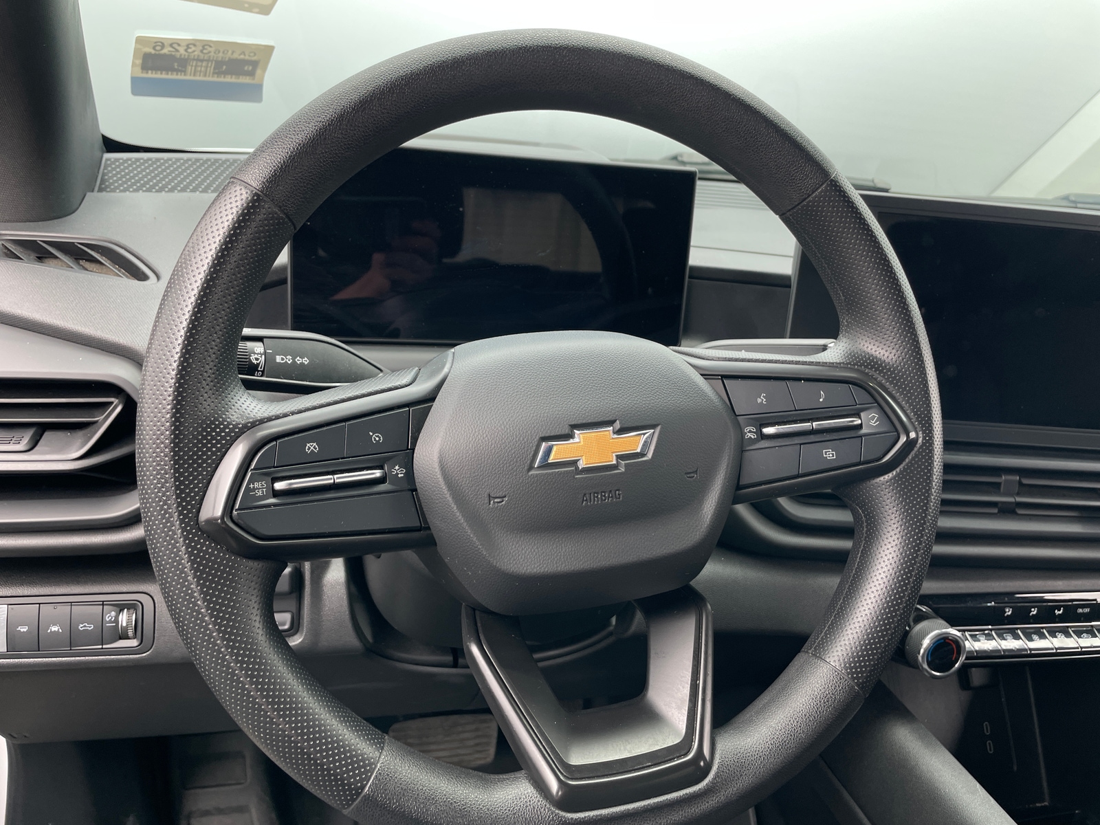 Thumbnail: 2024 Chevrolet Silverado EV - 5