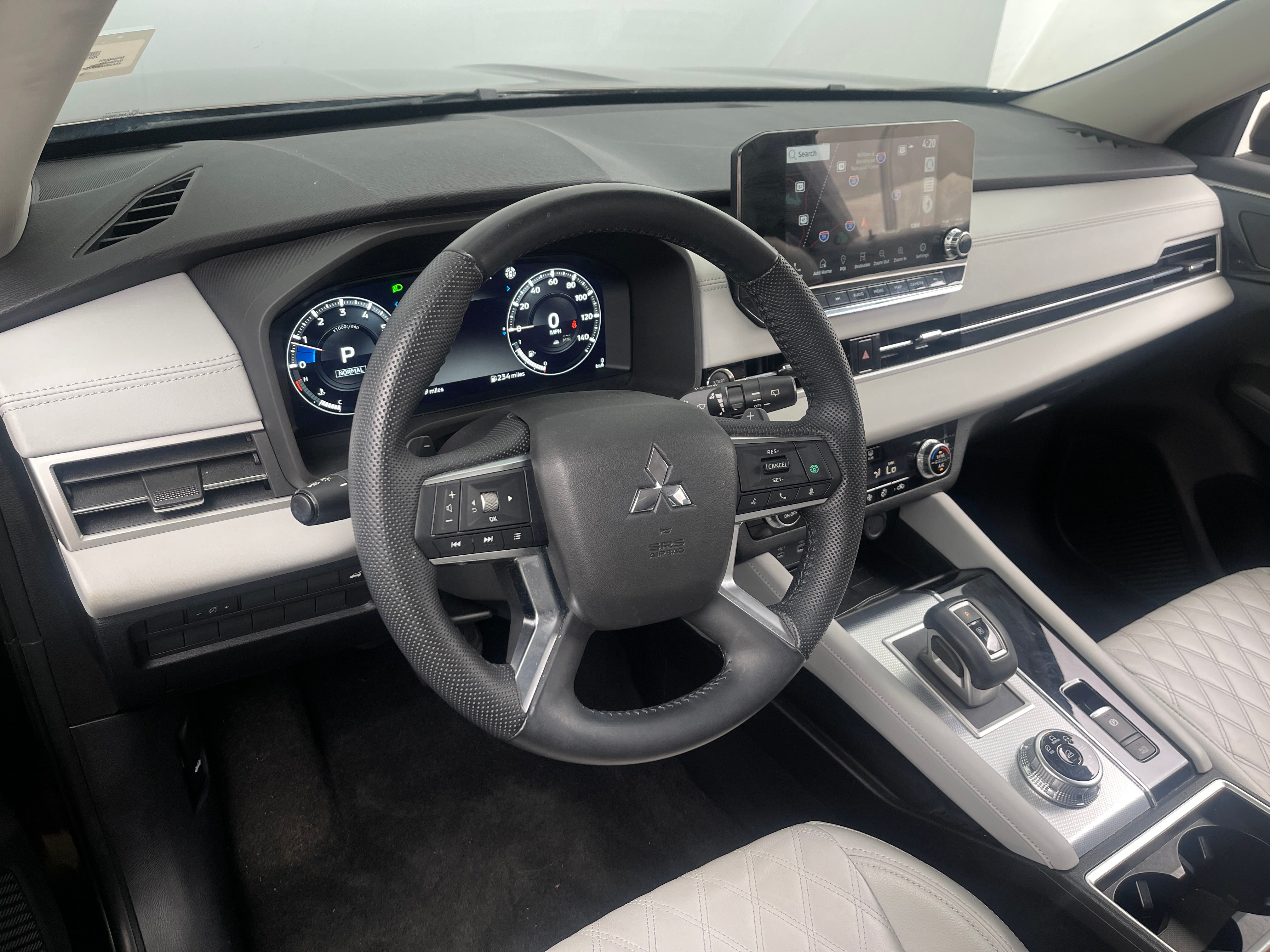 2023 Mitsubishi Outlander SEL 2