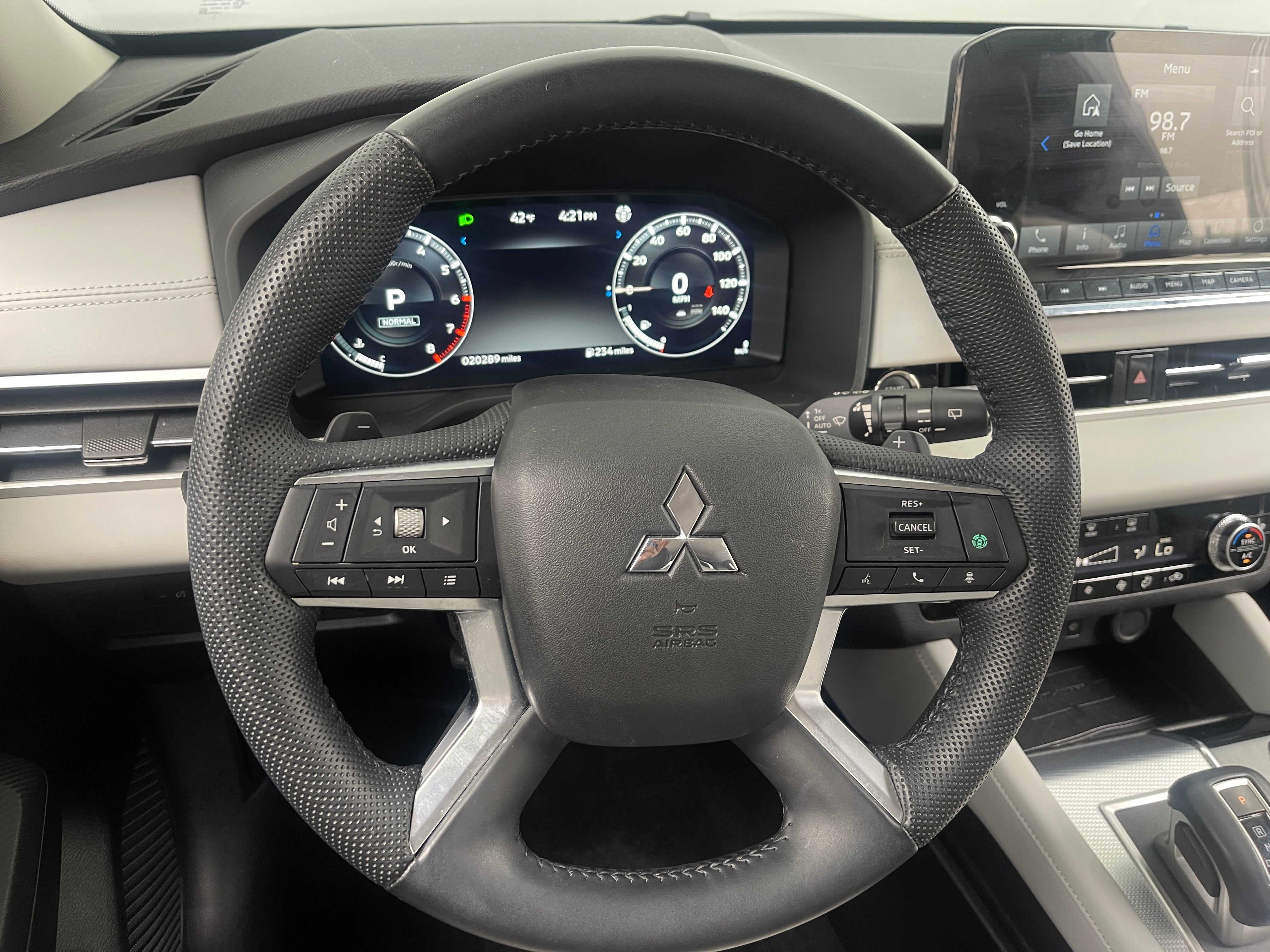 2023 Mitsubishi Outlander SEL 4