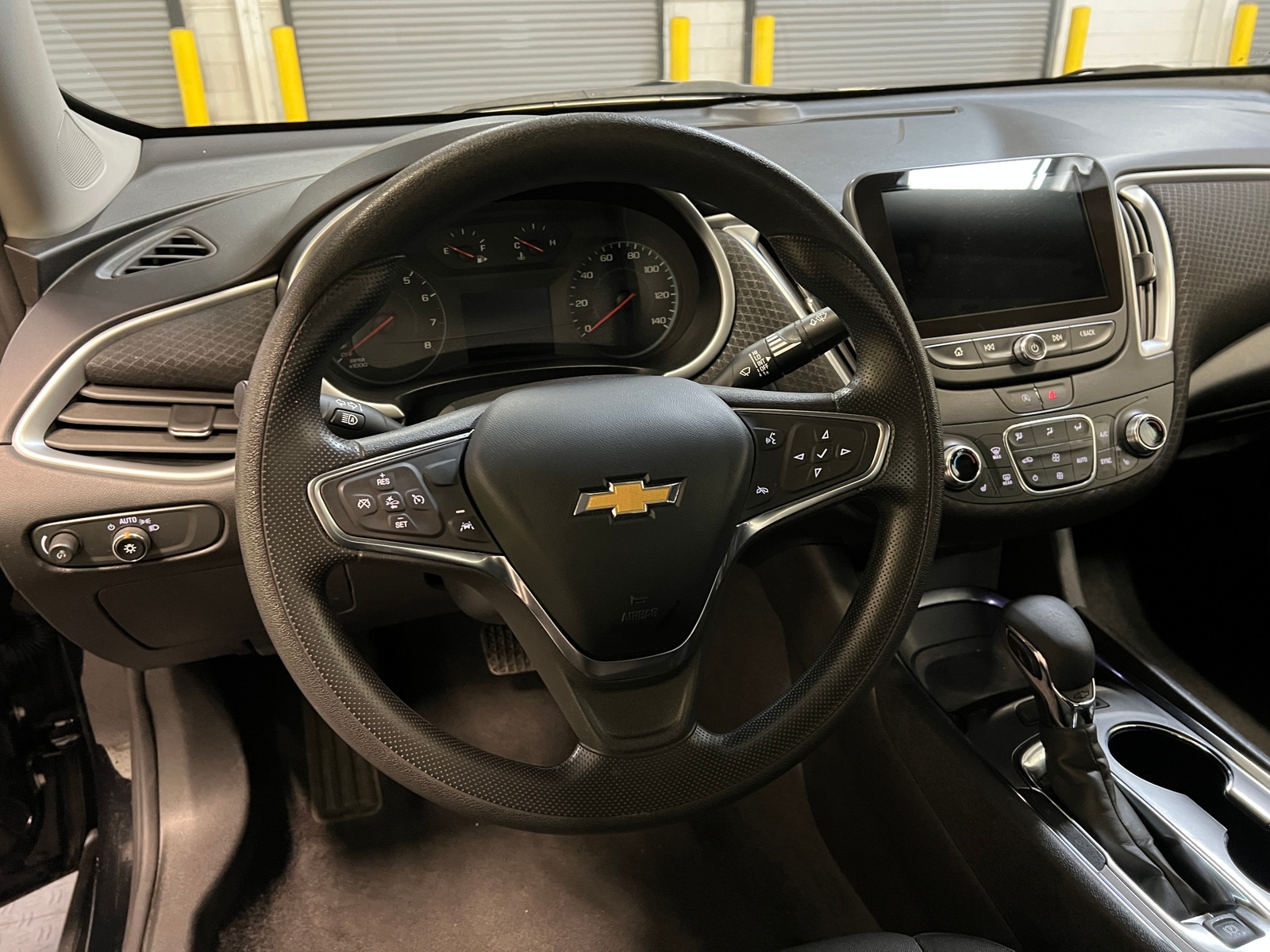 Thumbnail: 2023 Chevrolet Malibu - 5