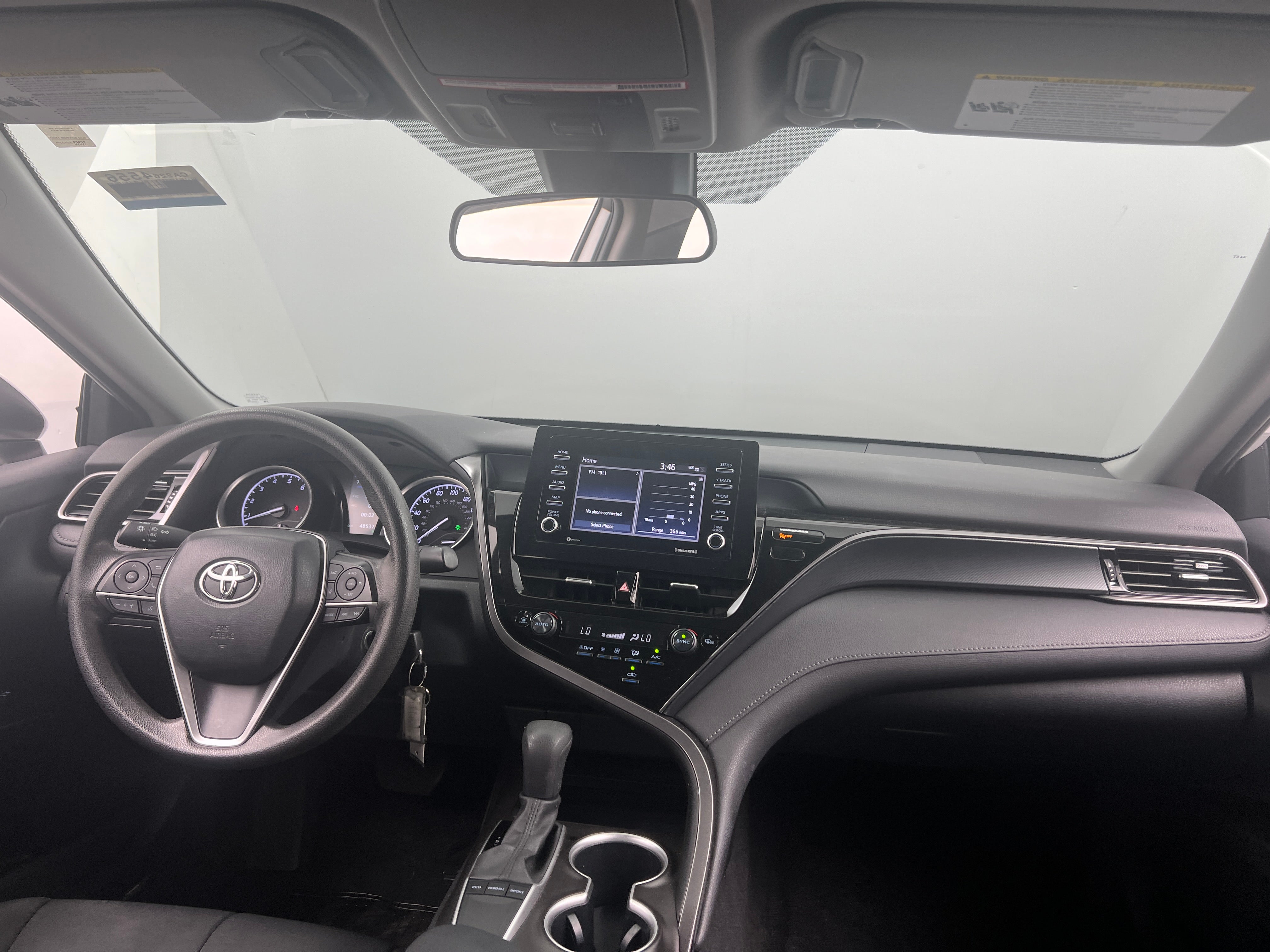 2023 Toyota Camry LE 3