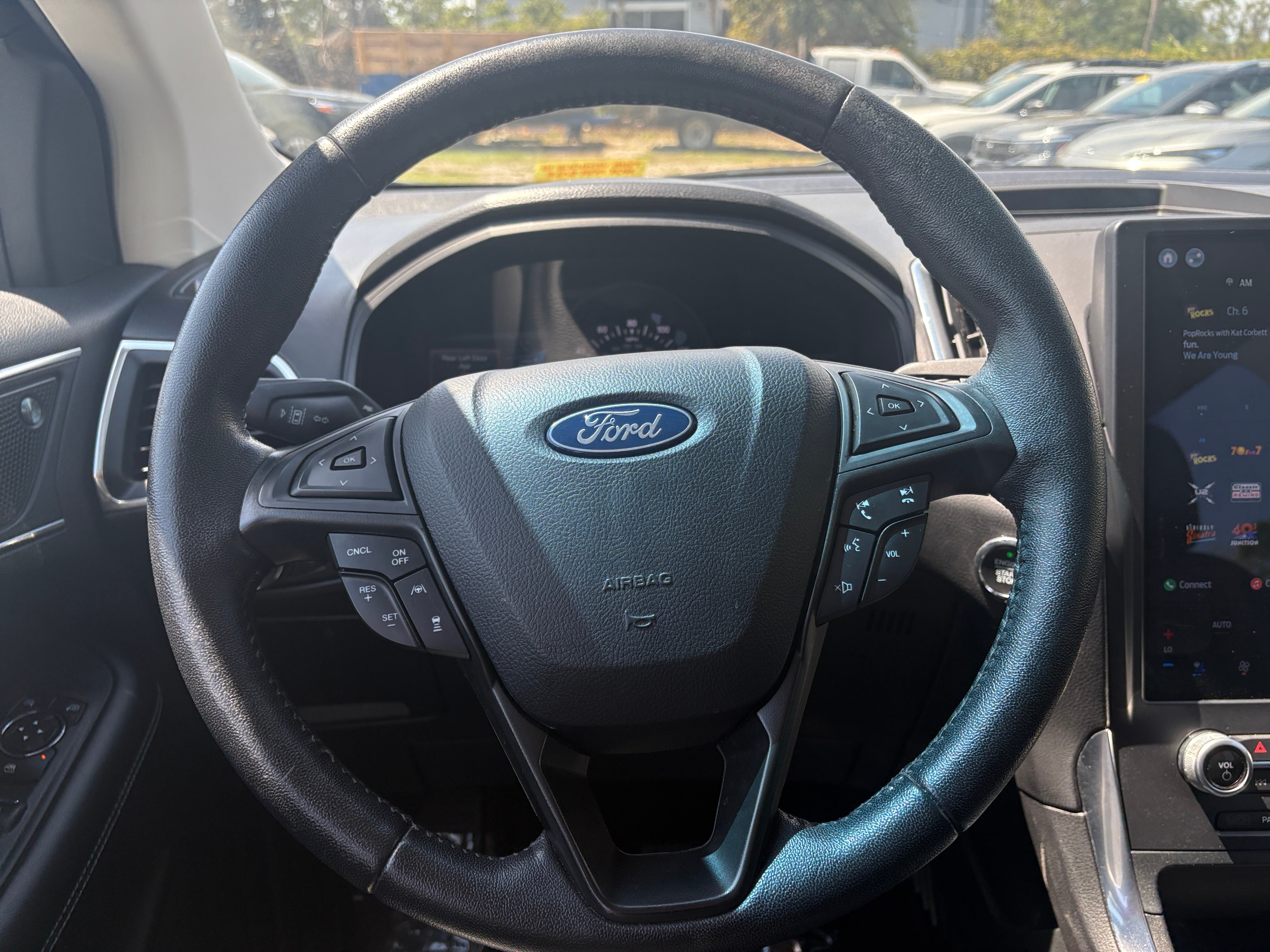 2022 Ford Edge Titanium 5
