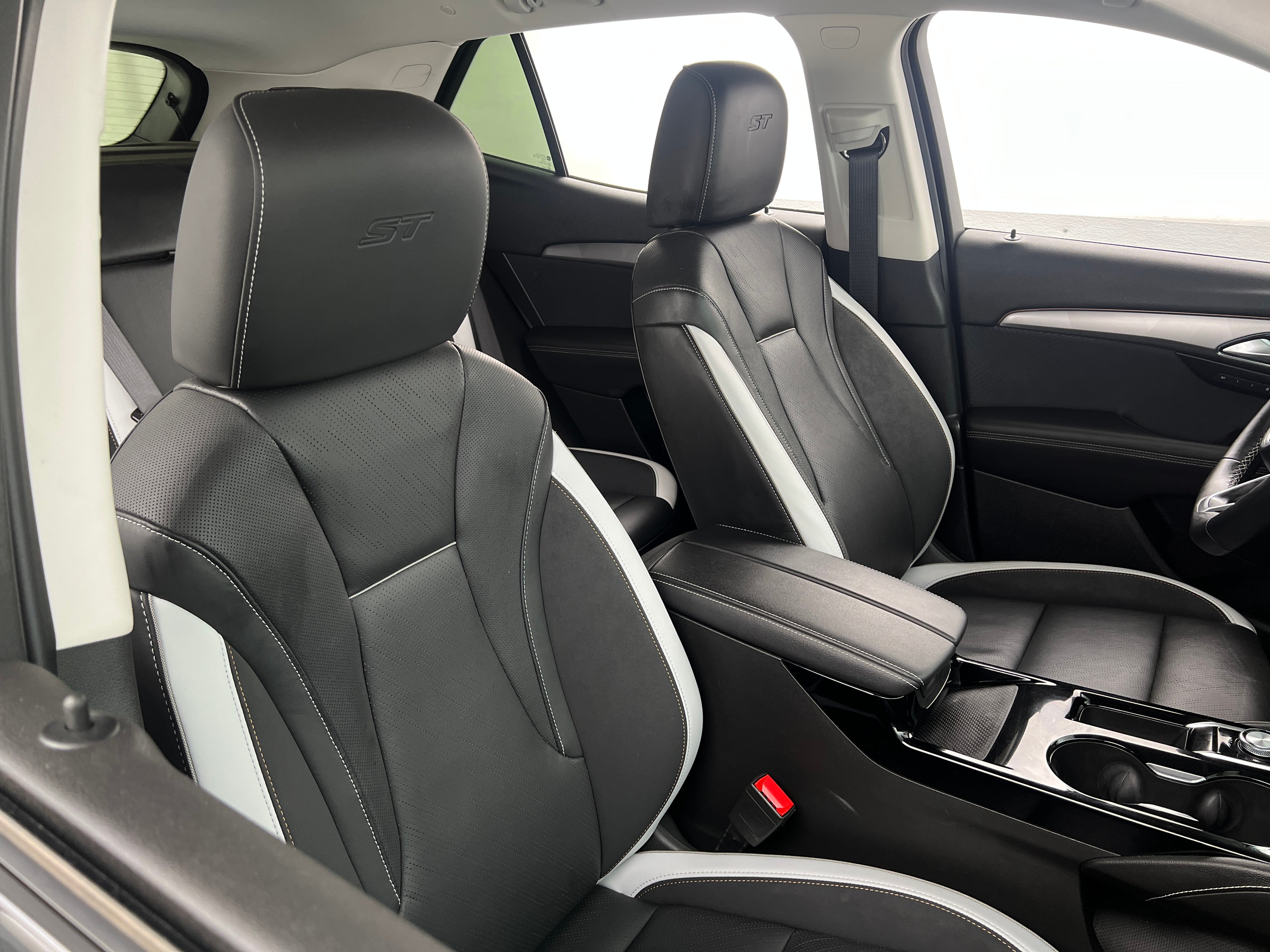 2024 Buick Envision Sport Touring 2