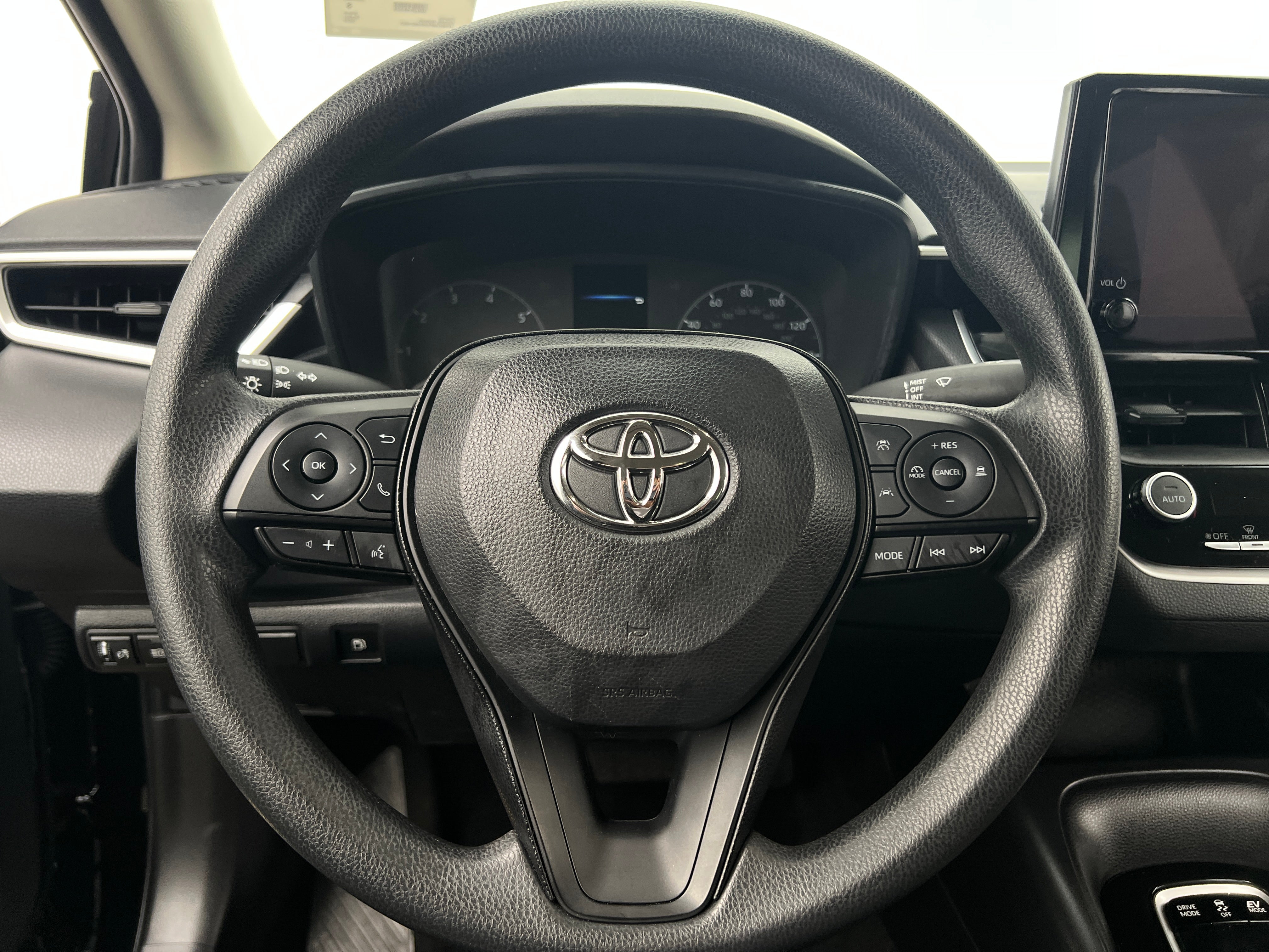 2024 Toyota Corolla LE 5