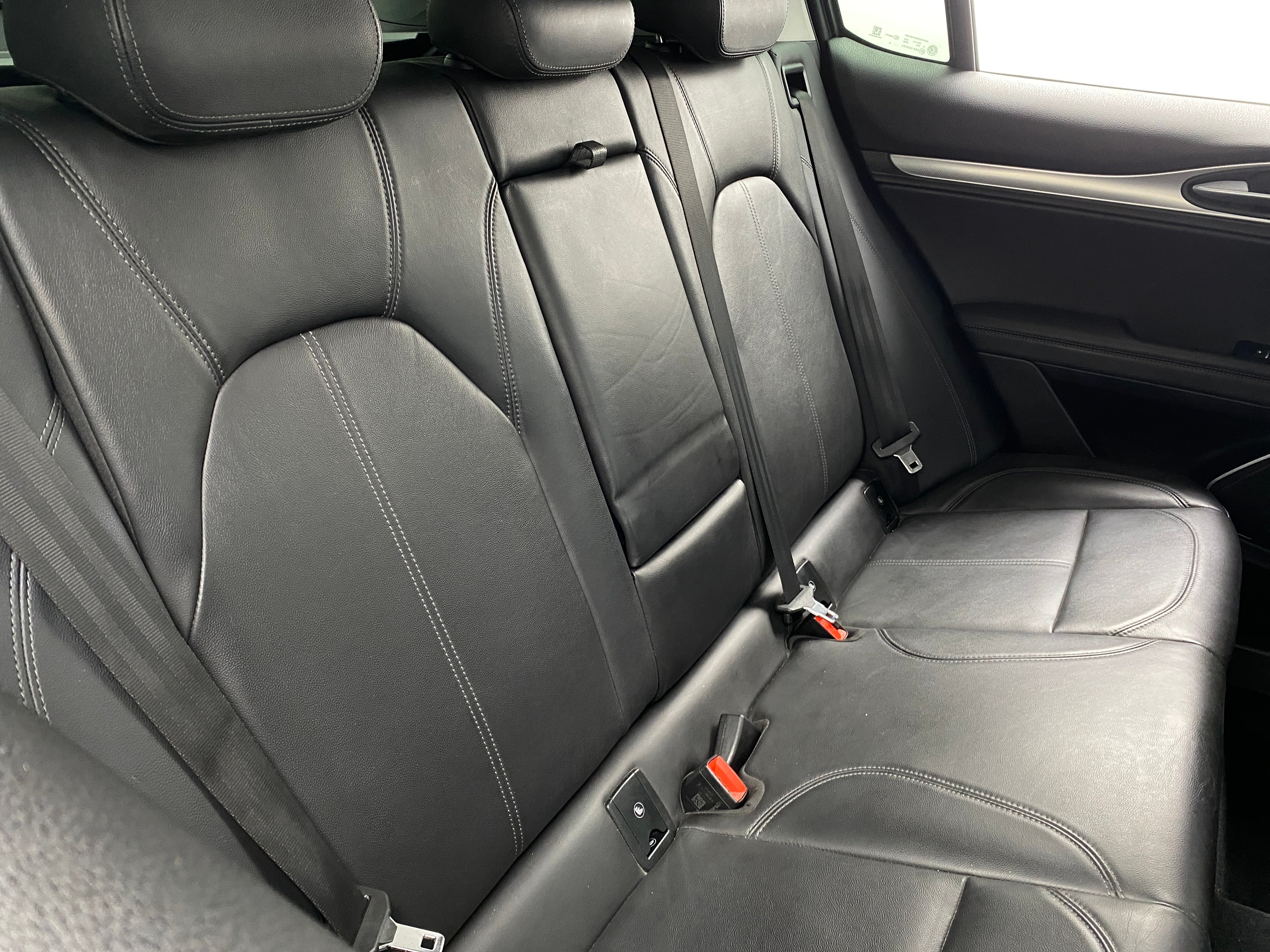 2018 Alfa Romeo Stelvio Ti 5