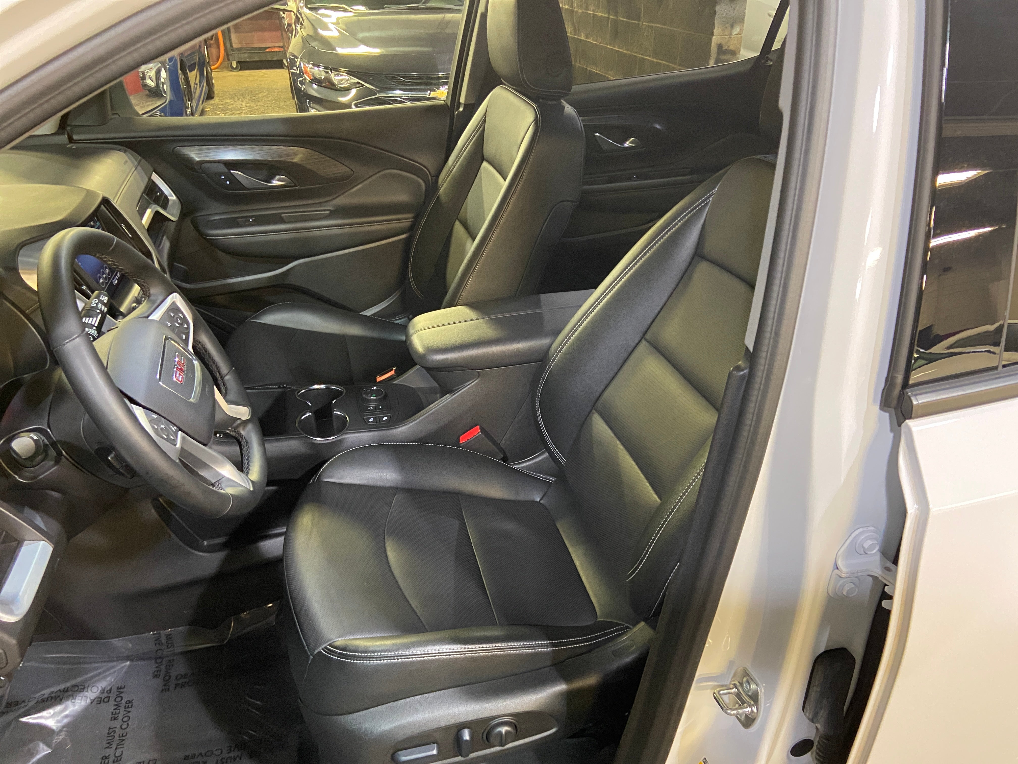 2024 GMC Terrain SLT 2