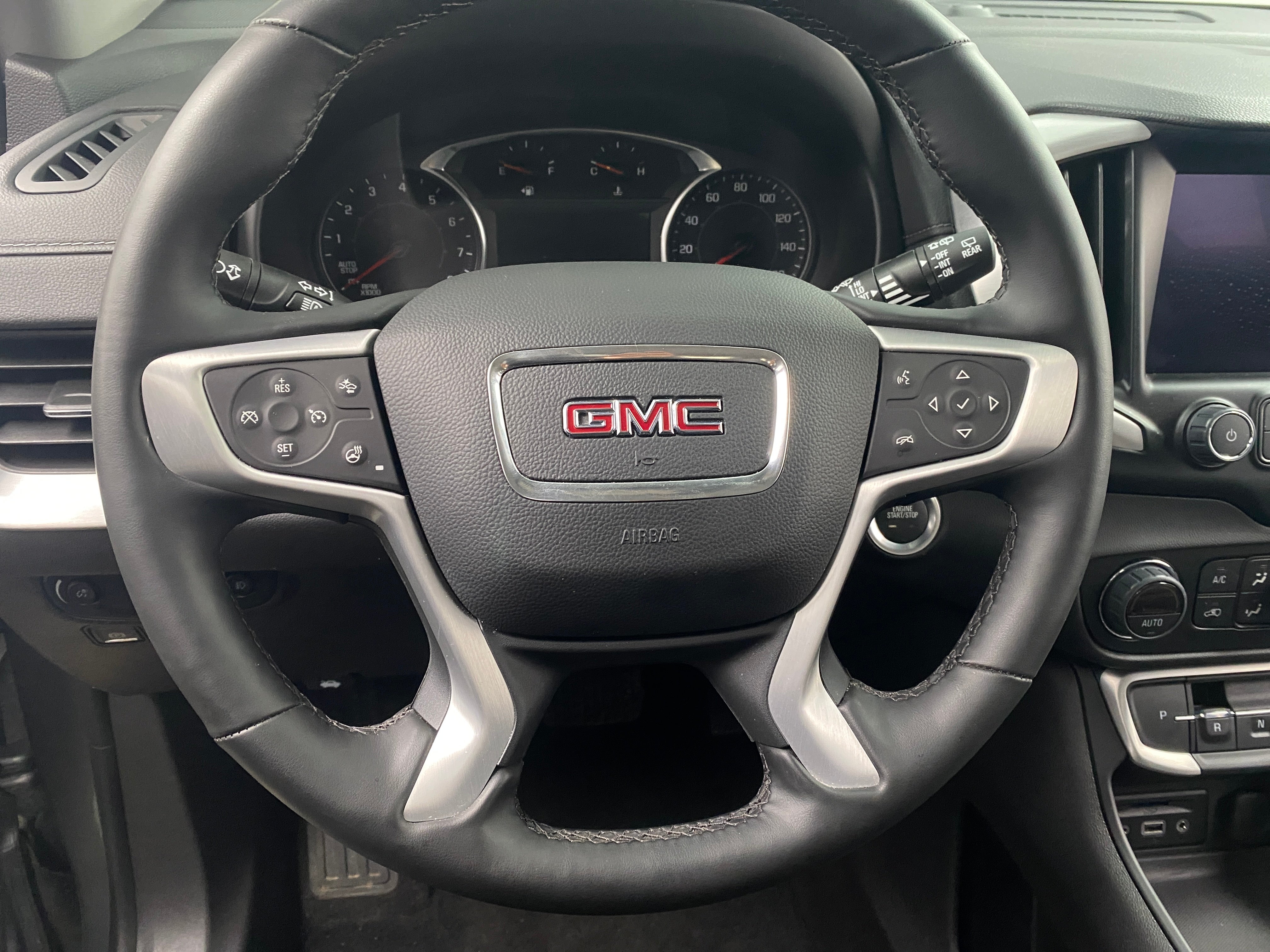 2024 GMC Terrain SLT 4