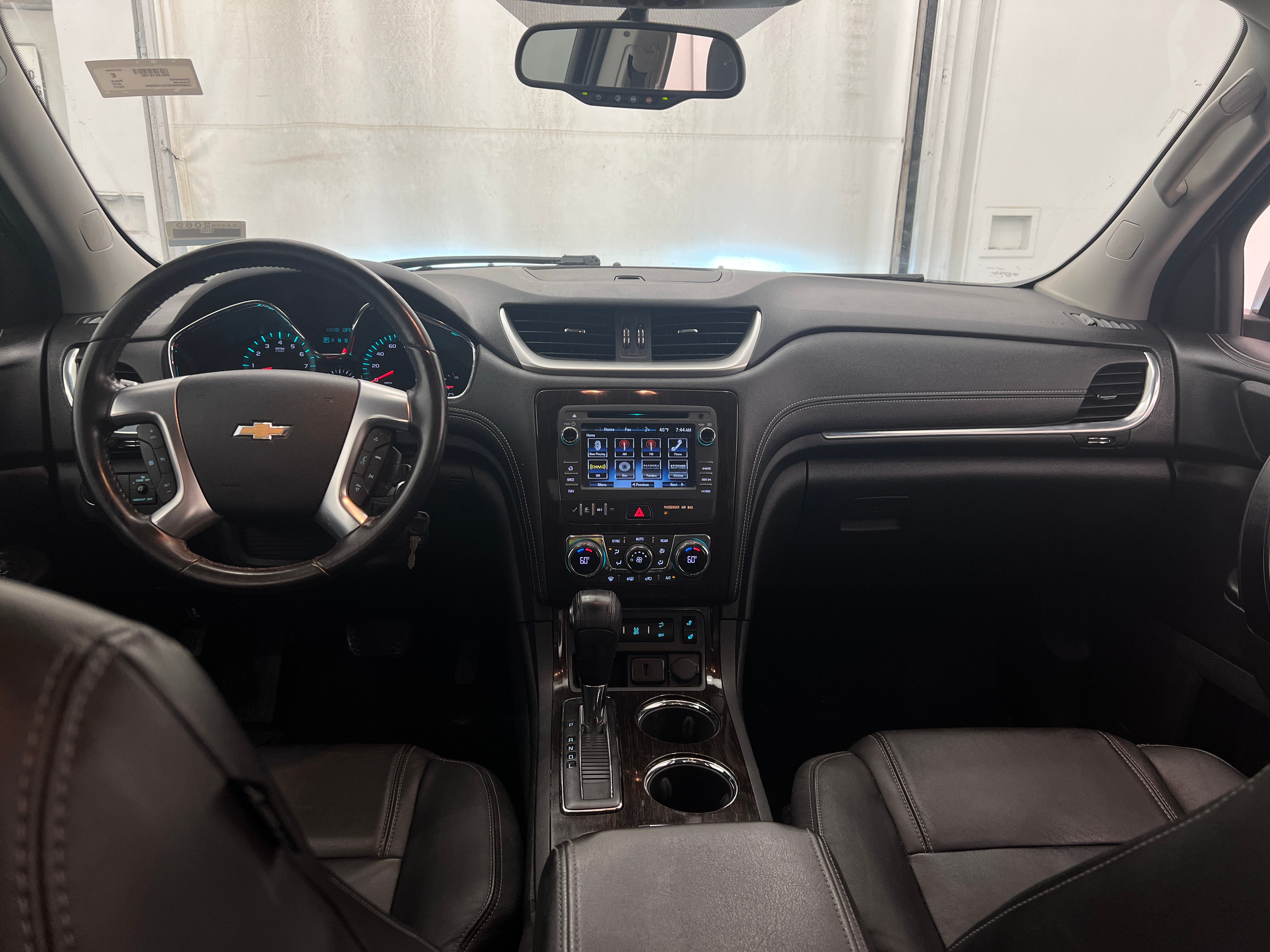 2017 Chevrolet Traverse LT 2