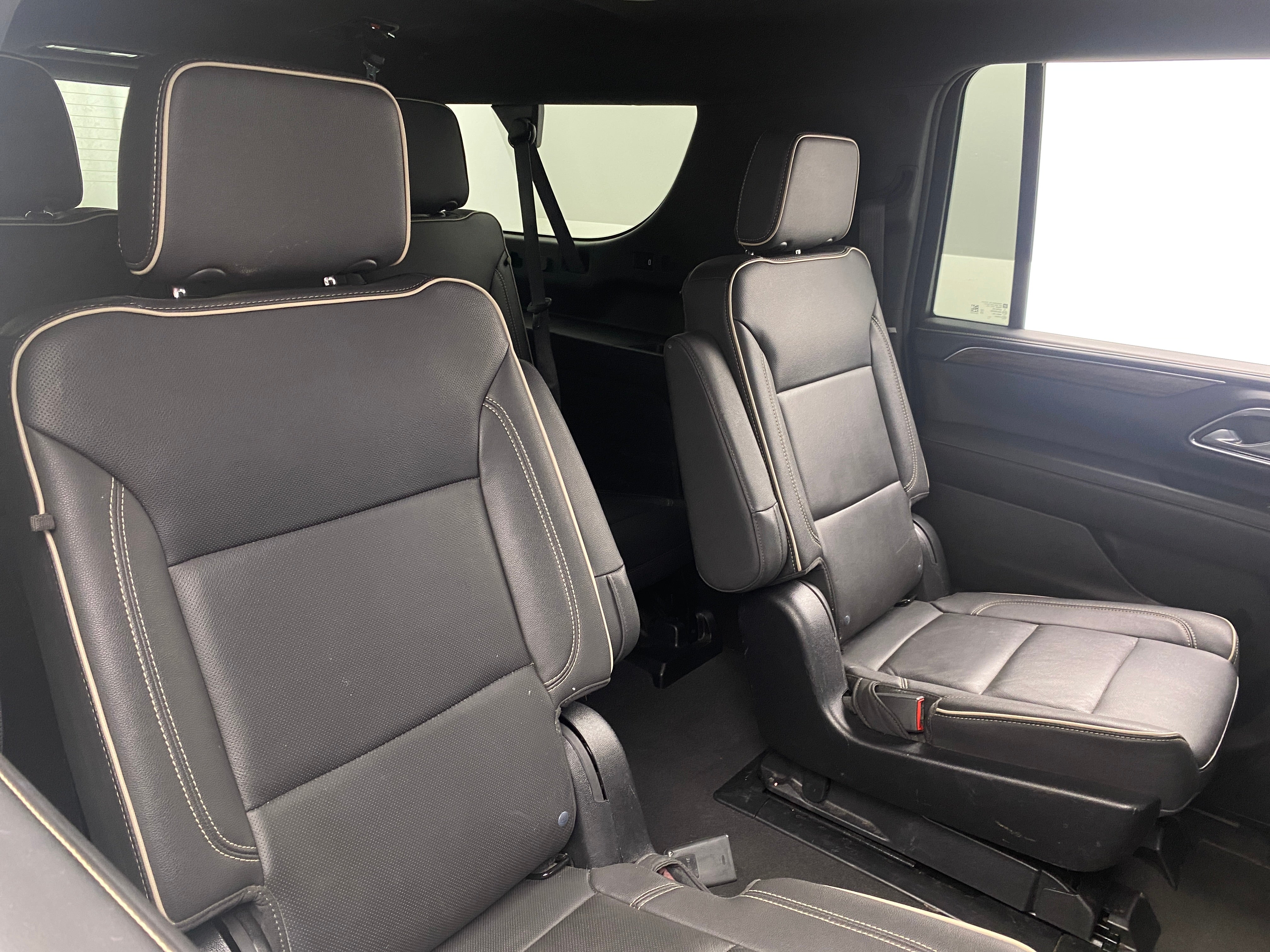 2023 Chevrolet Suburban Premier 6