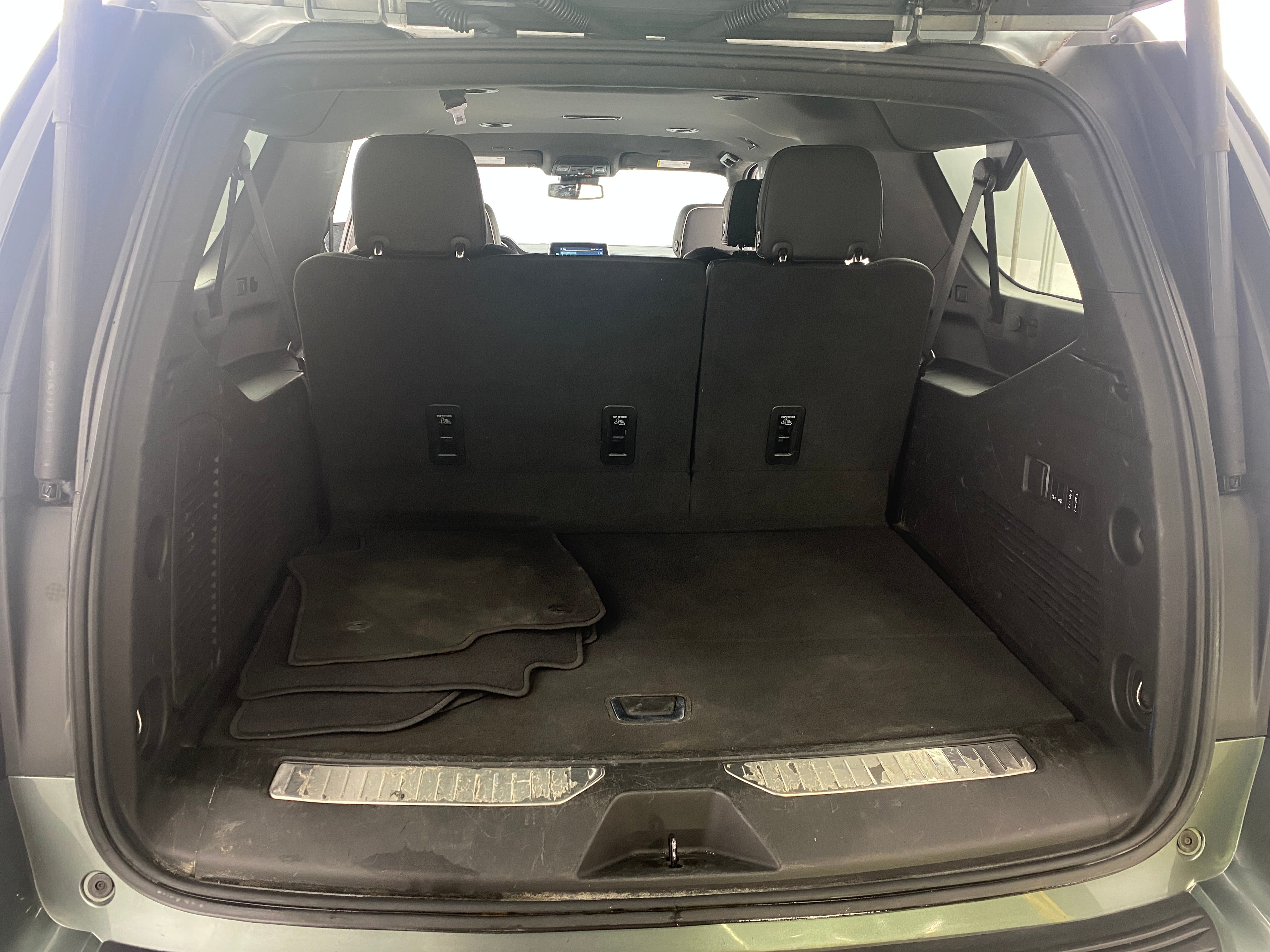 2023 Chevrolet Suburban Premier 7