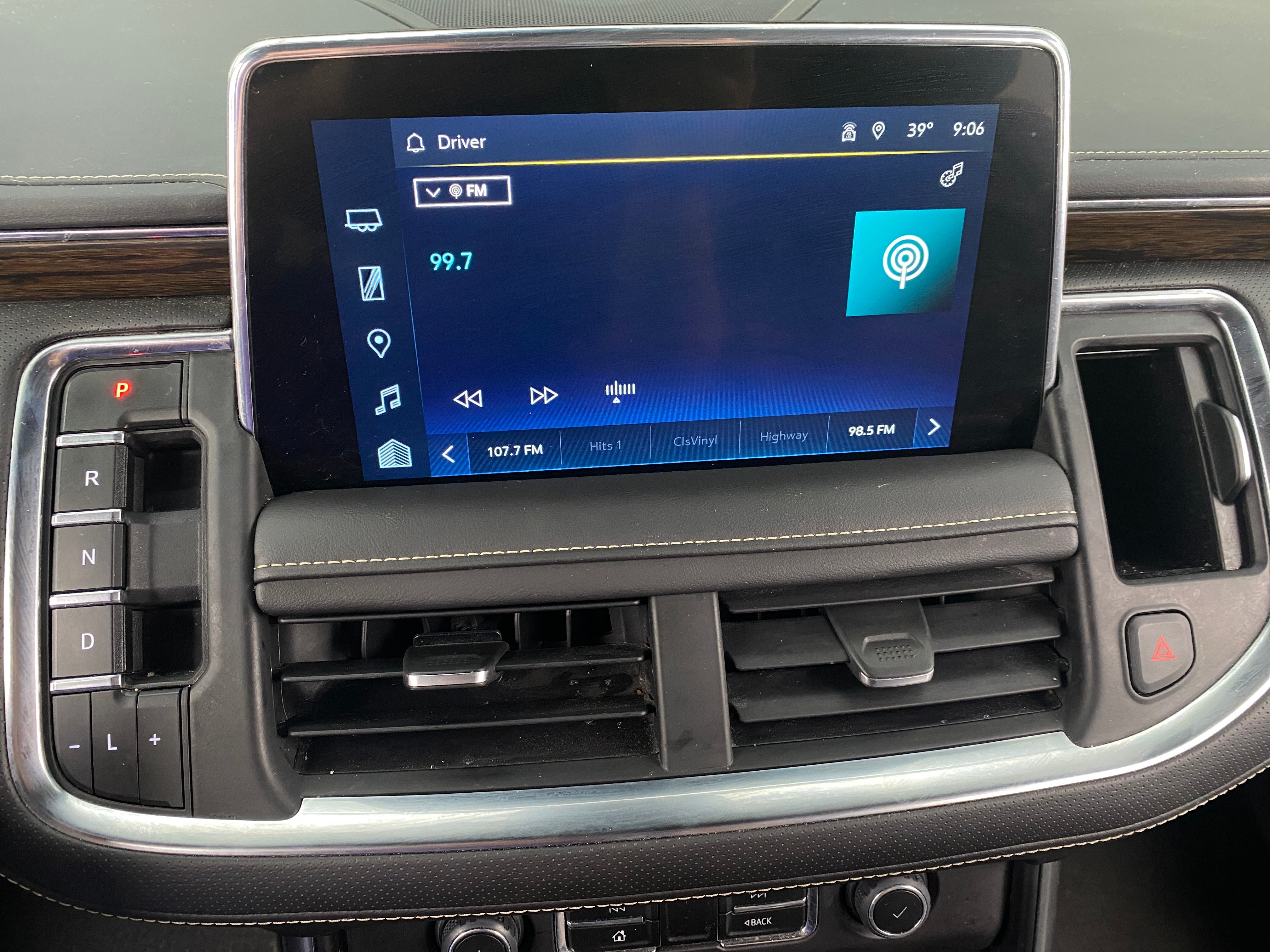 2023 Chevrolet Suburban Premier 4
