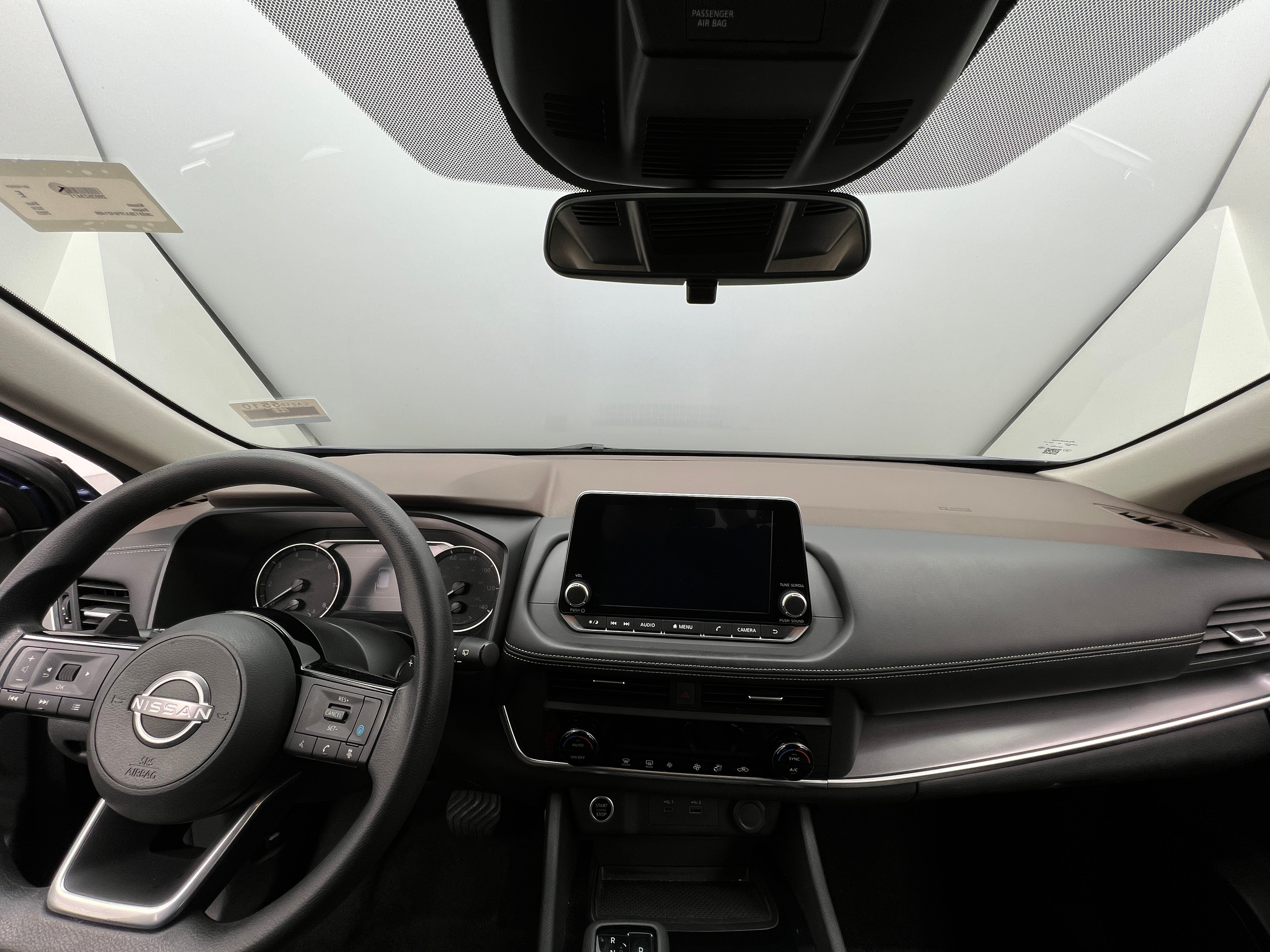 2023 Nissan Rogue SV 3