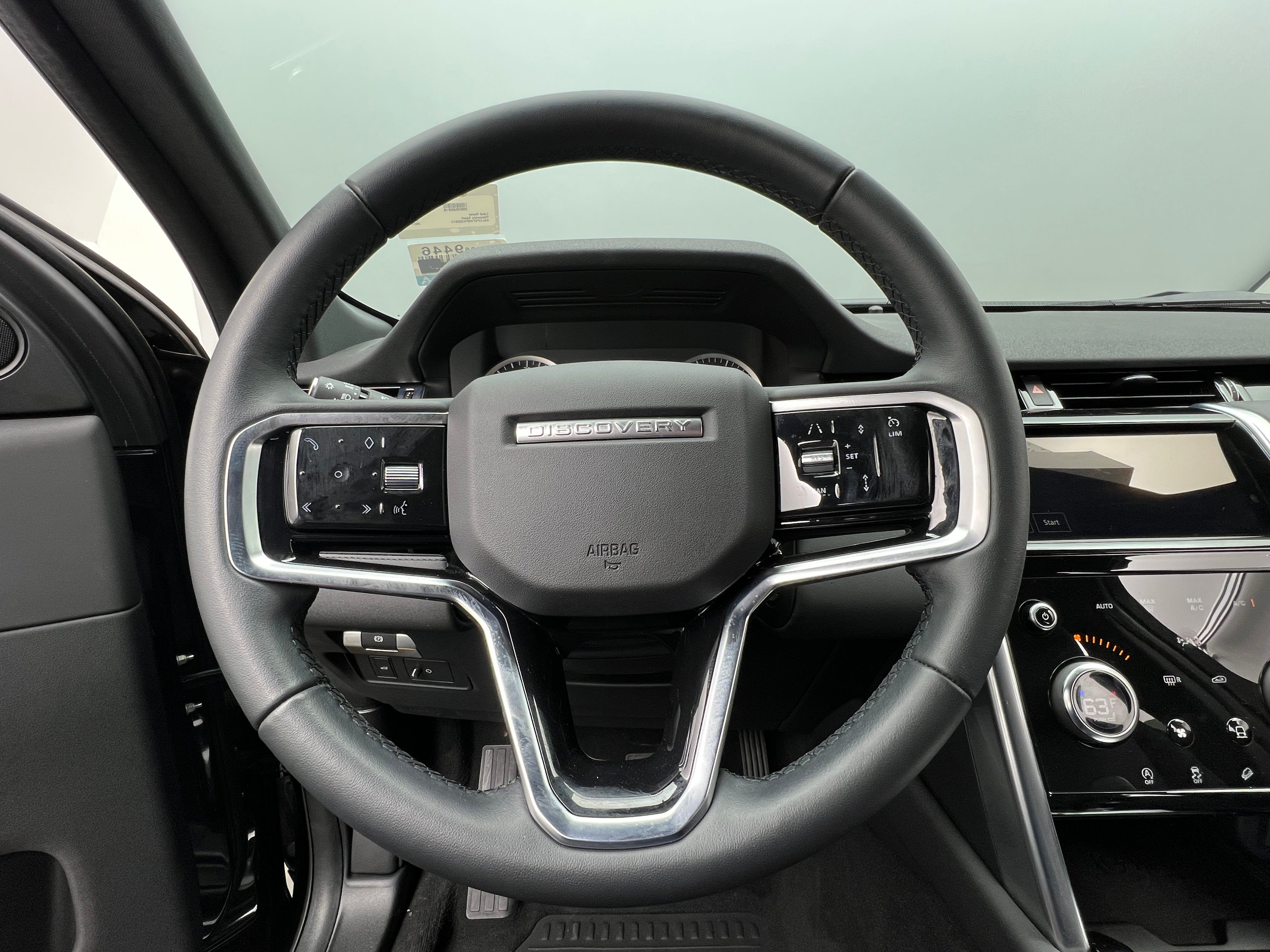 2023 Land Rover Discovery Sport SE 4