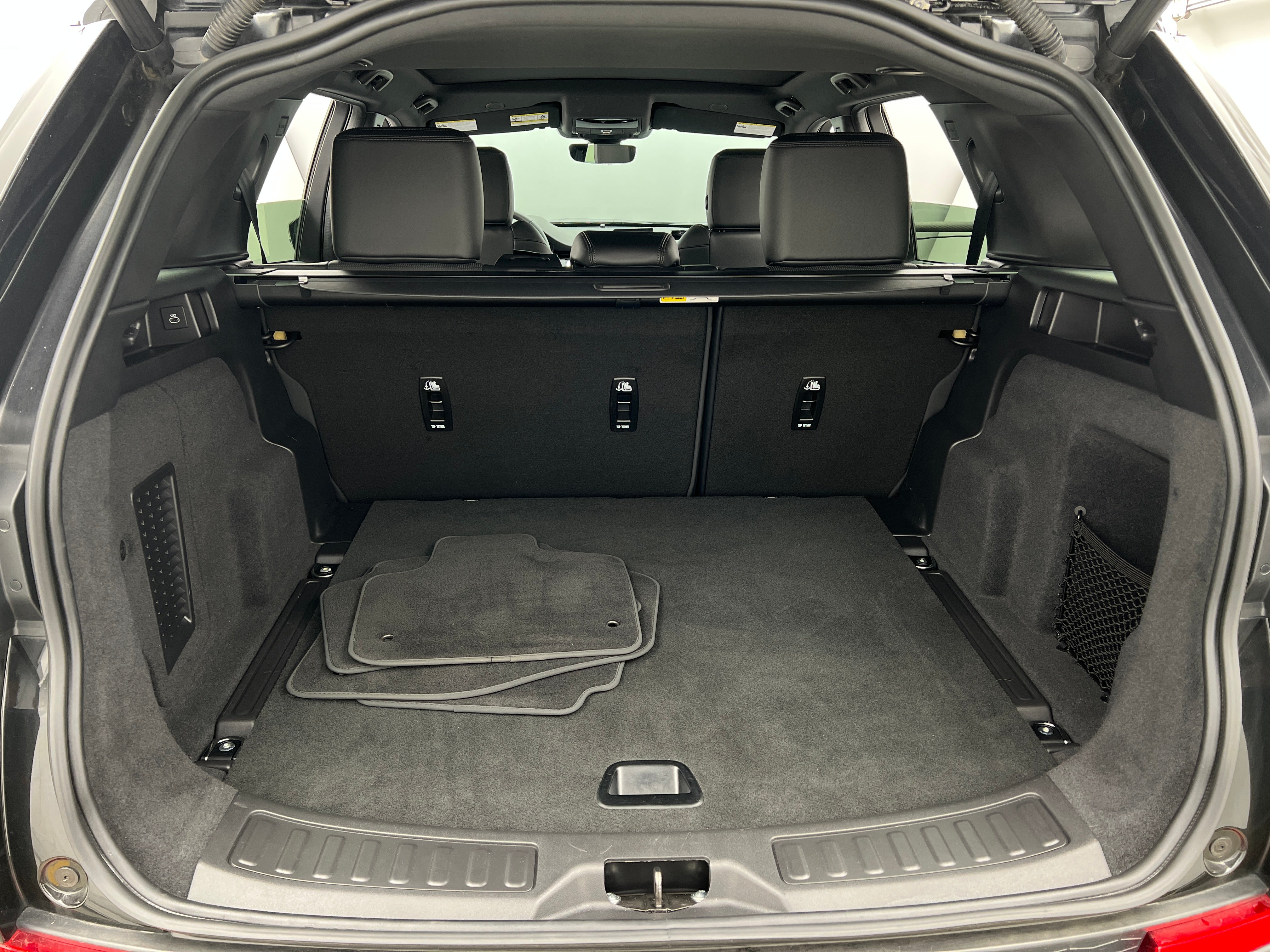 2023 Land Rover Discovery Sport SE 6