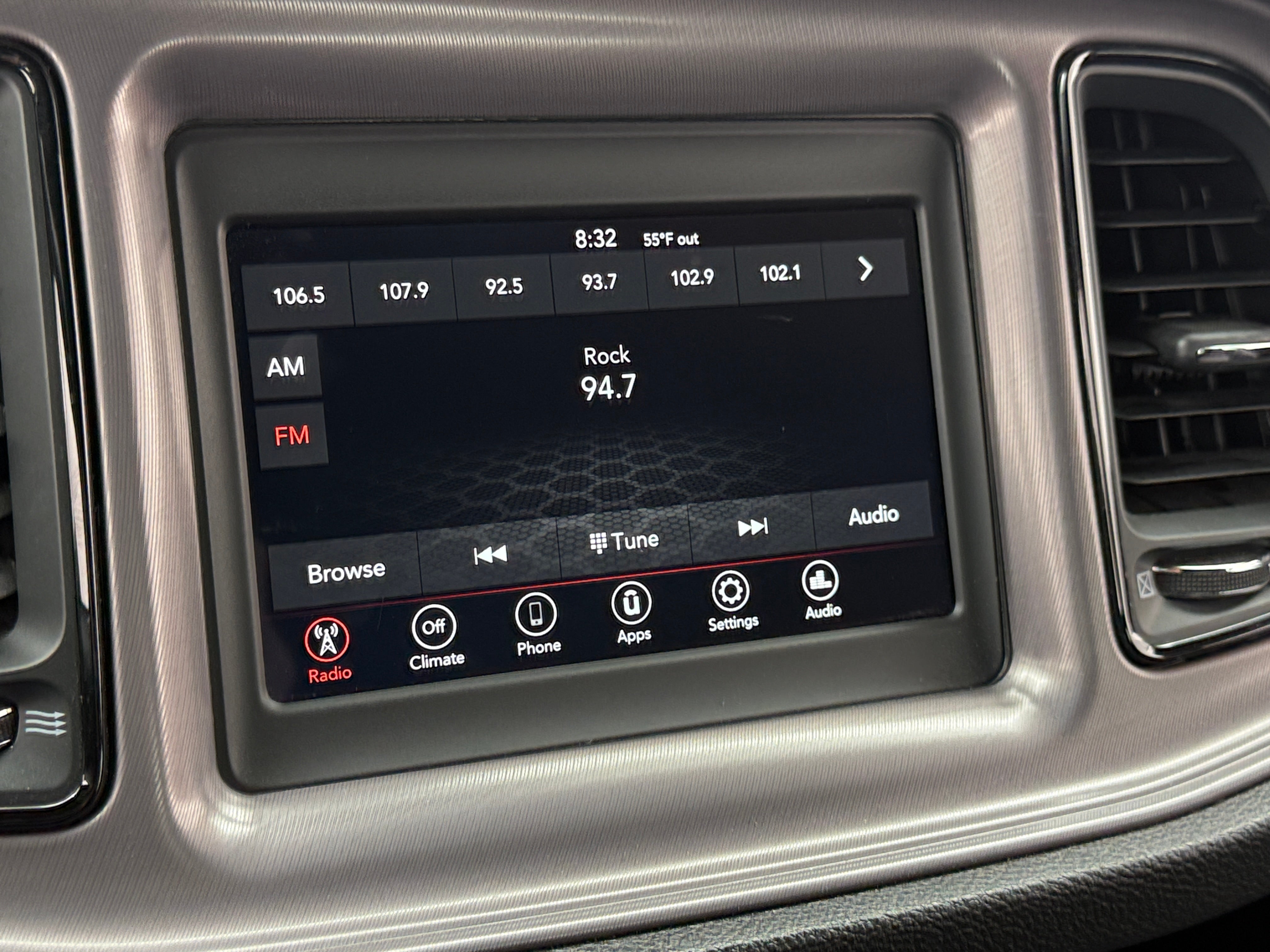 2023 Dodge Challenger SXT 4
