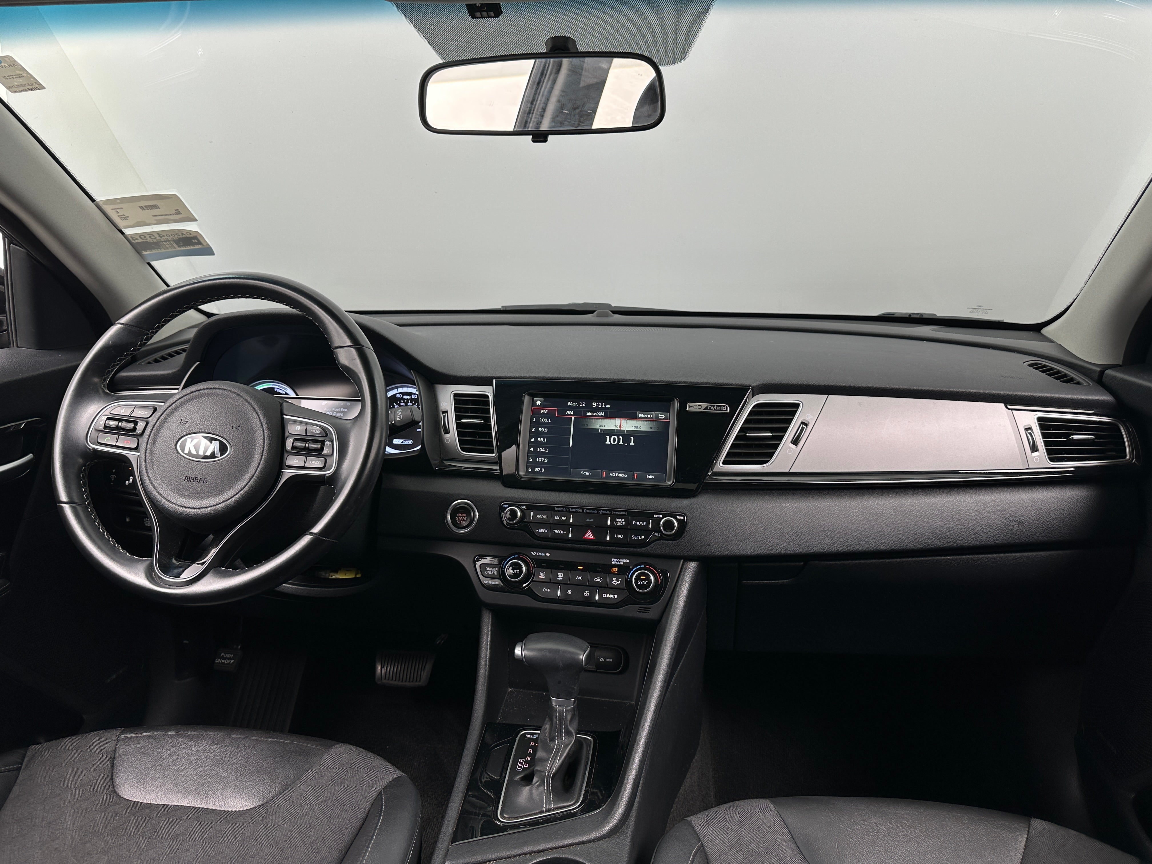 2017 Kia Niro EX 2