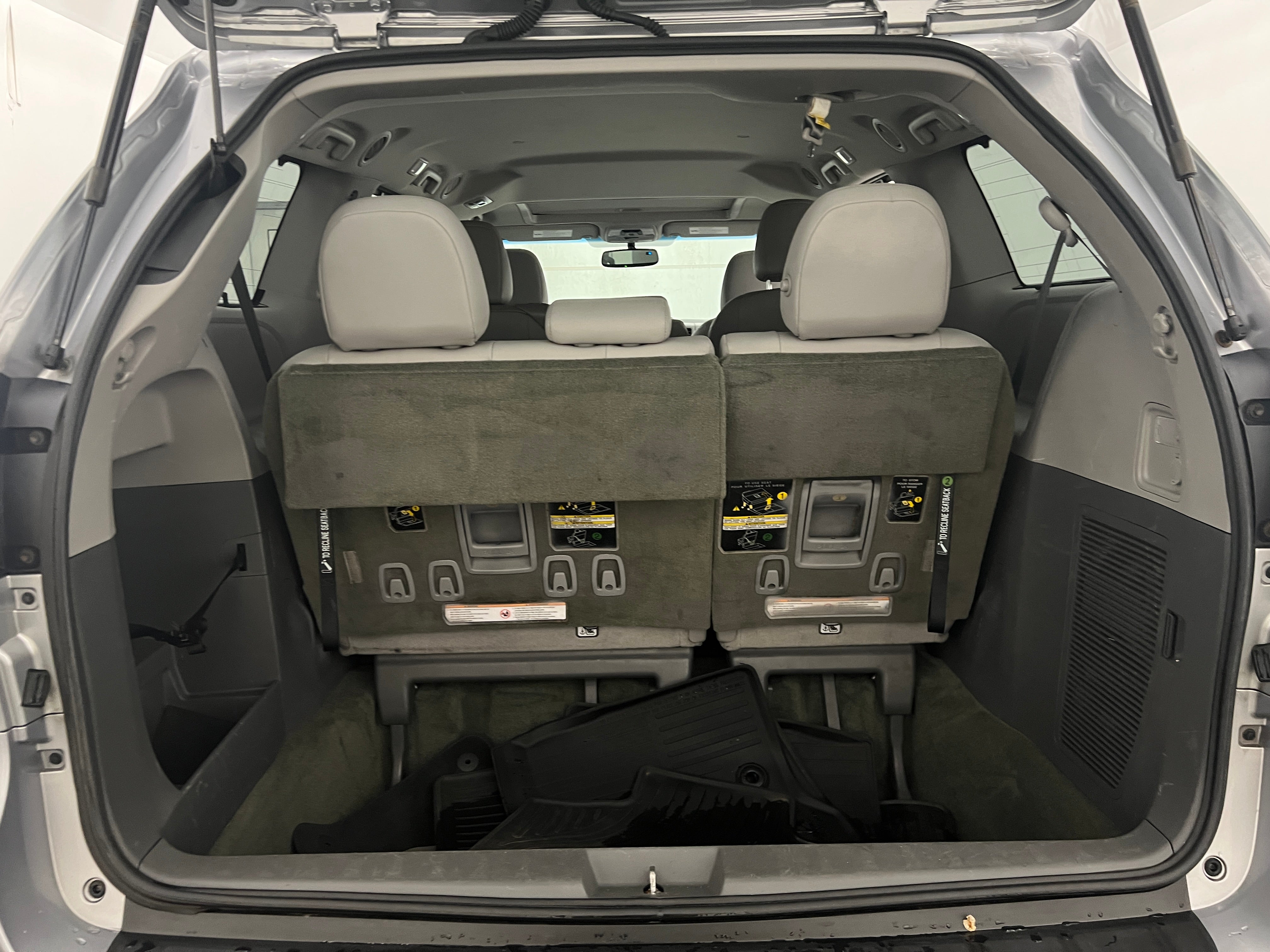 2017 Toyota Sienna XLE 6