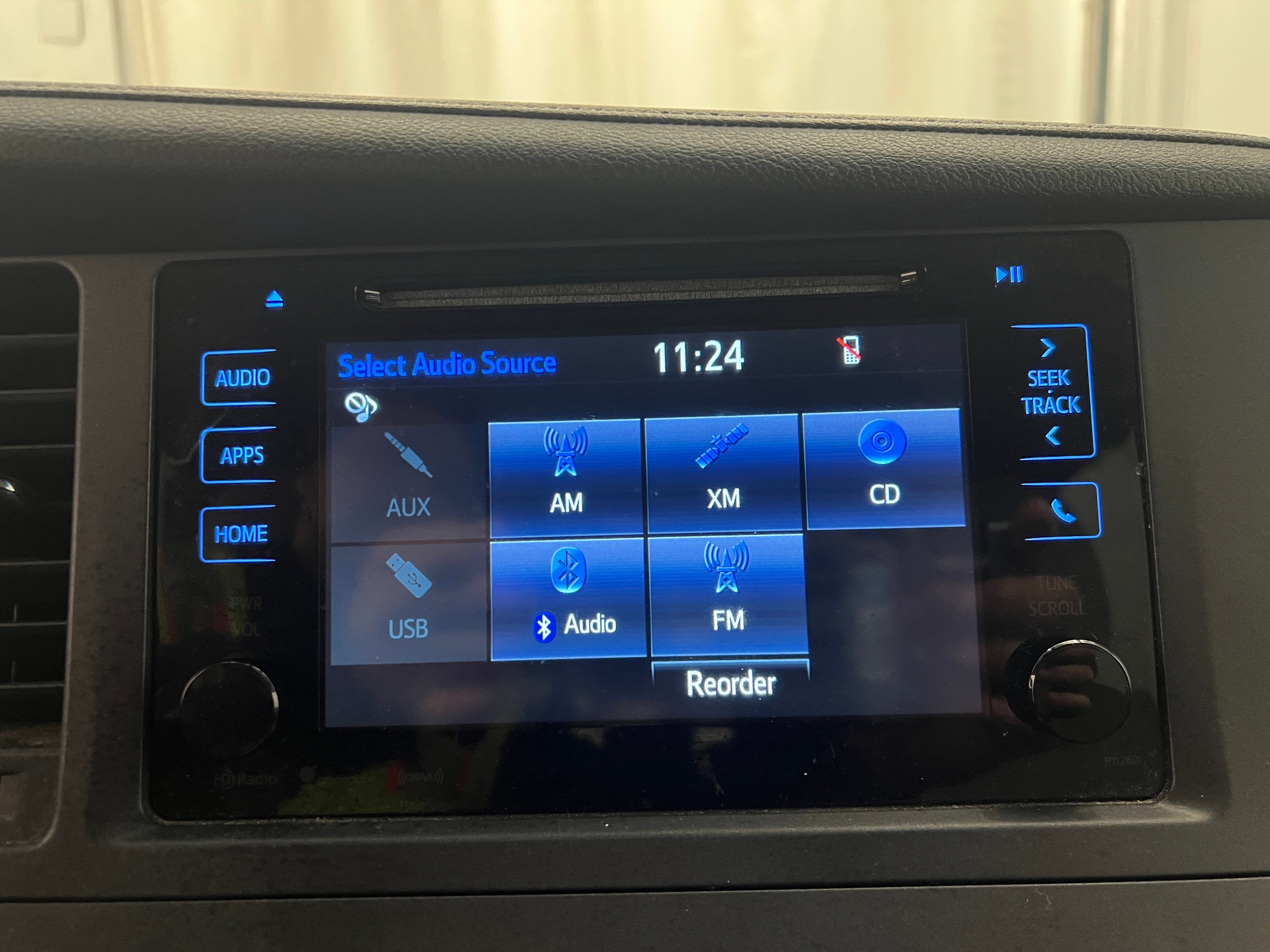 2017 Toyota Sienna XLE 3