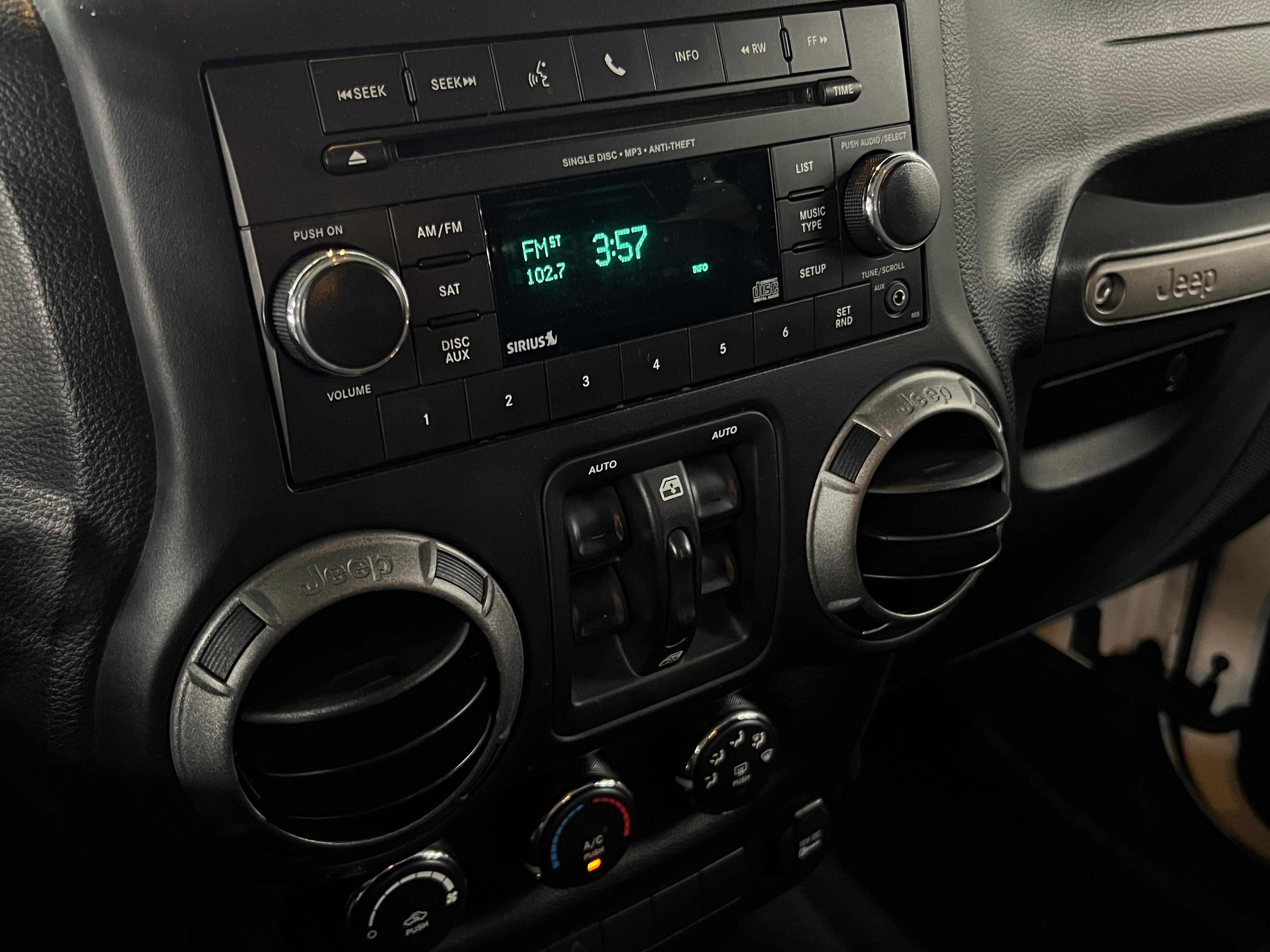 2016 Jeep Wrangler Unlimited Sport S 4