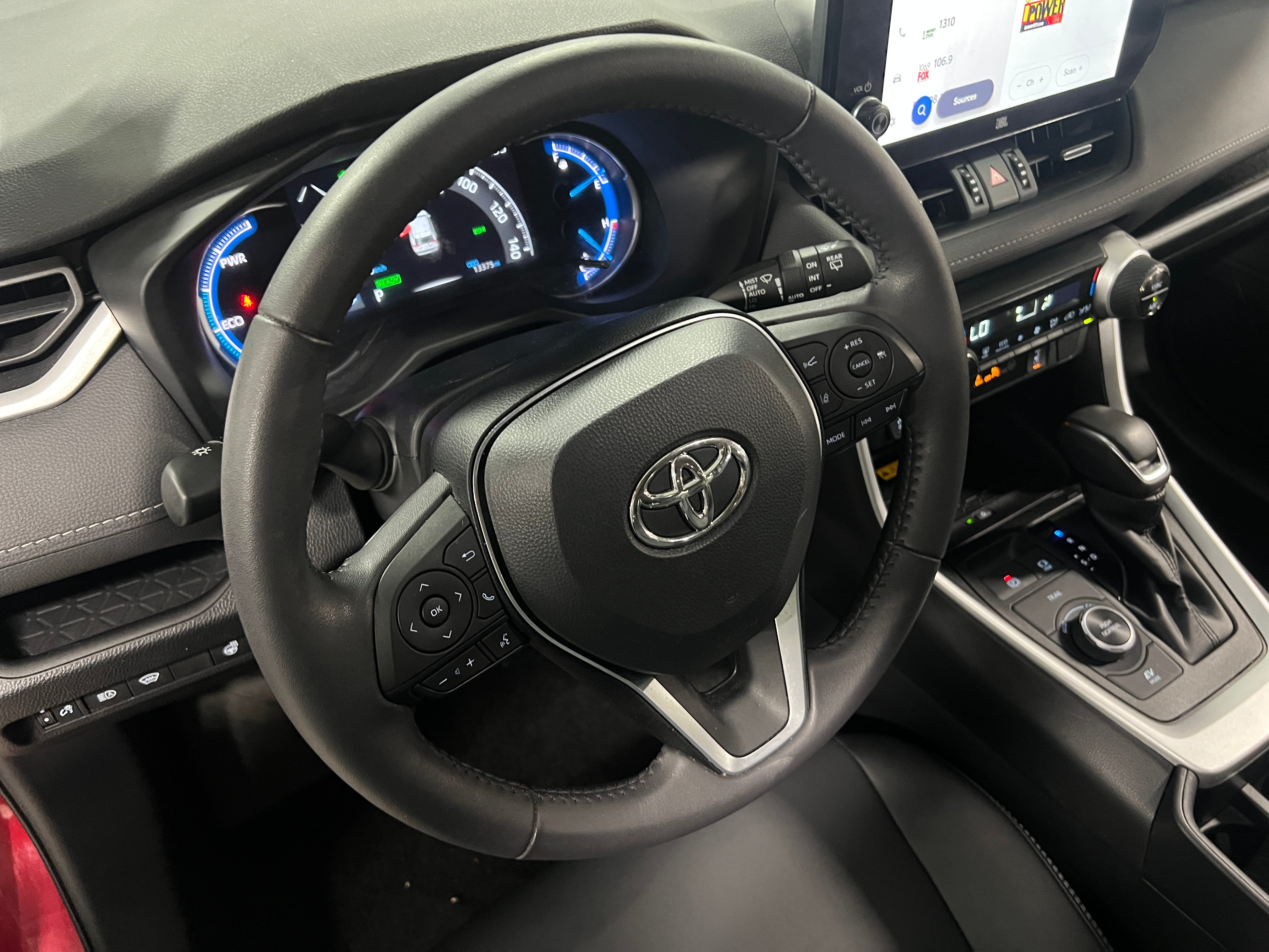 2023 Toyota RAV4 XLE Premium 4