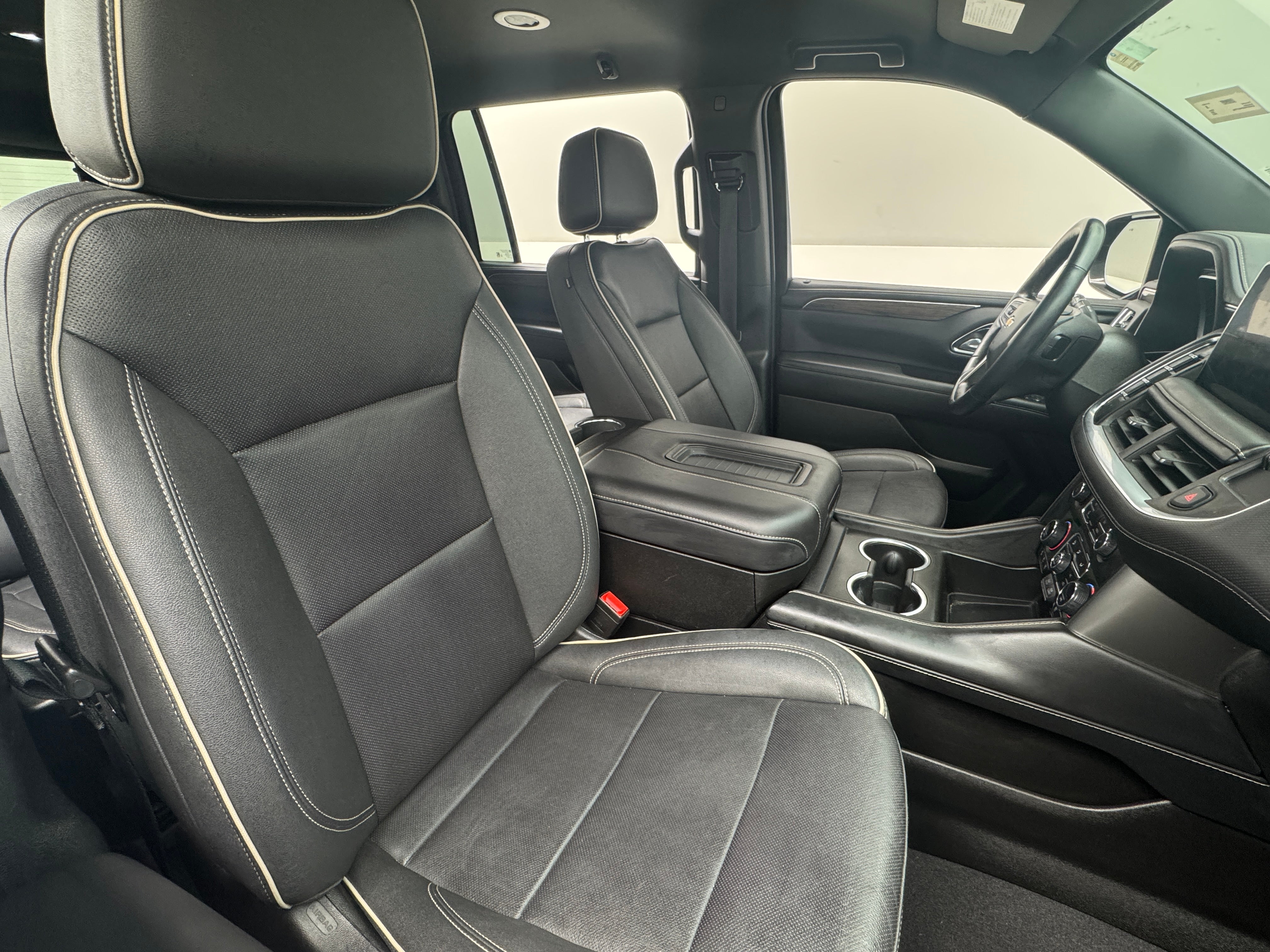 2023 Chevrolet Suburban Premier 2