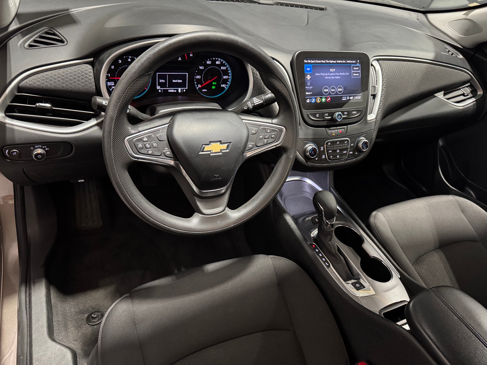 Thumbnail: 2023 Chevrolet Malibu - 3