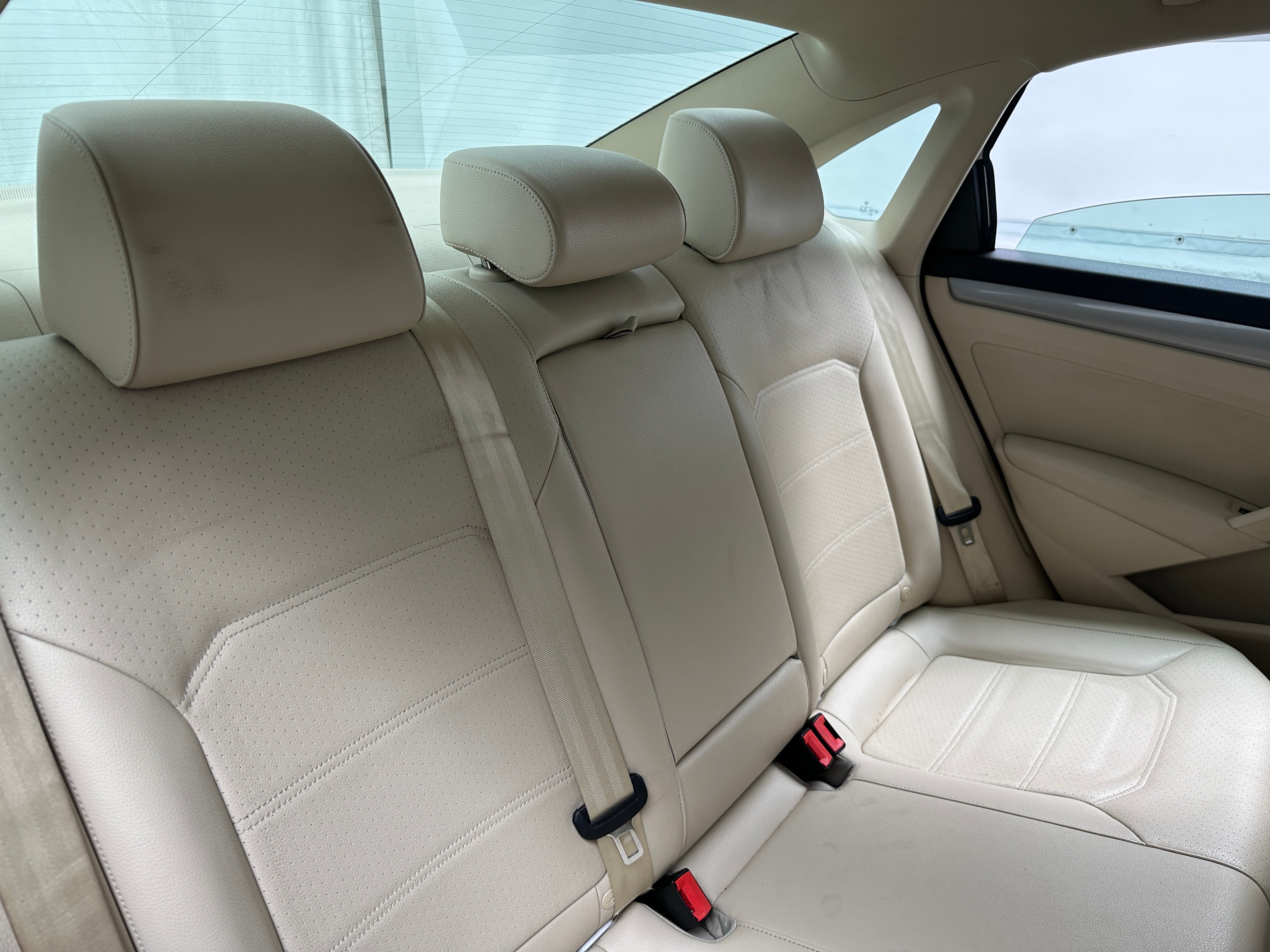 2015 Volkswagen Passat Limited Edition 5