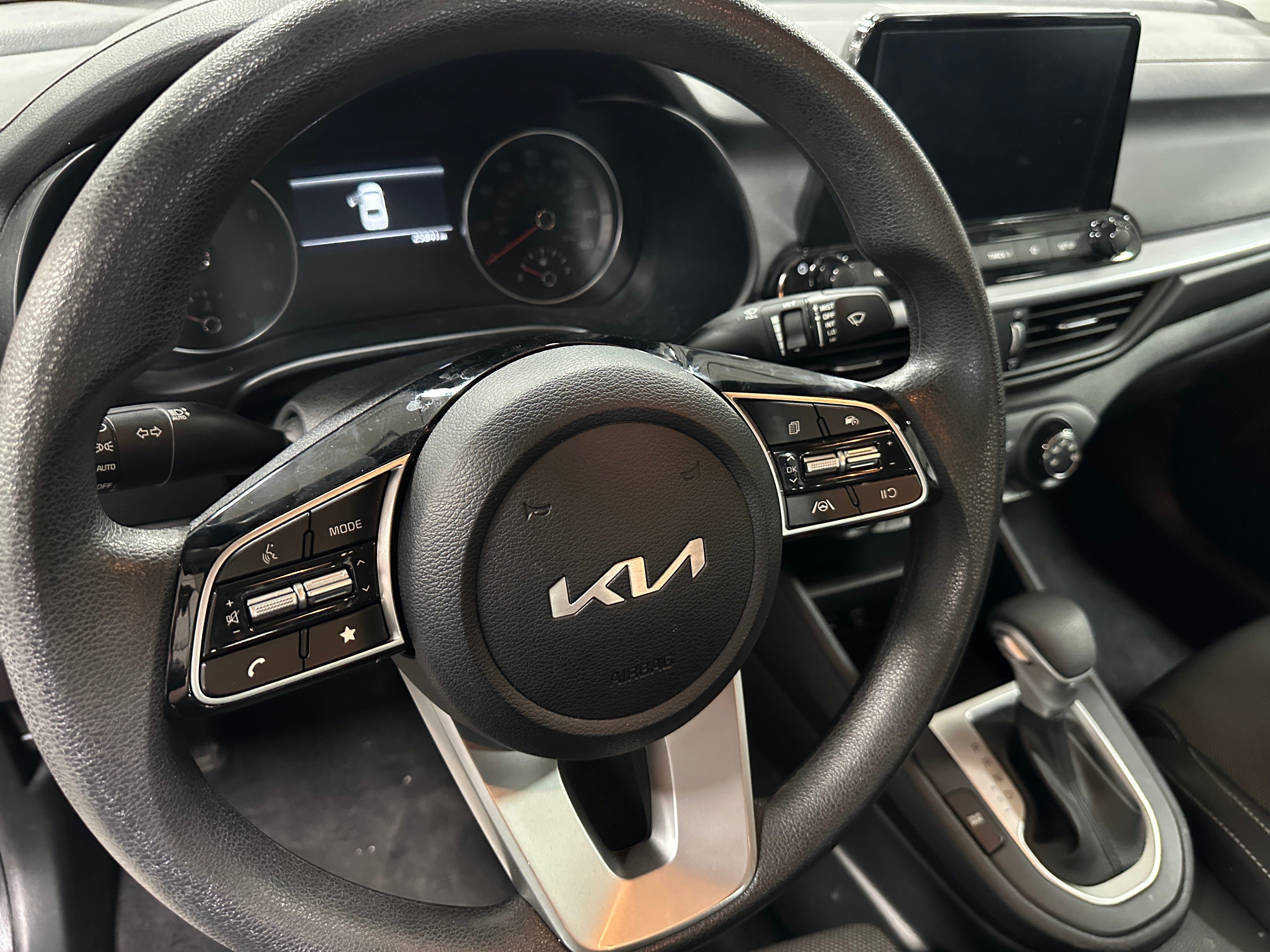 2024 Kia Forte LXS 5