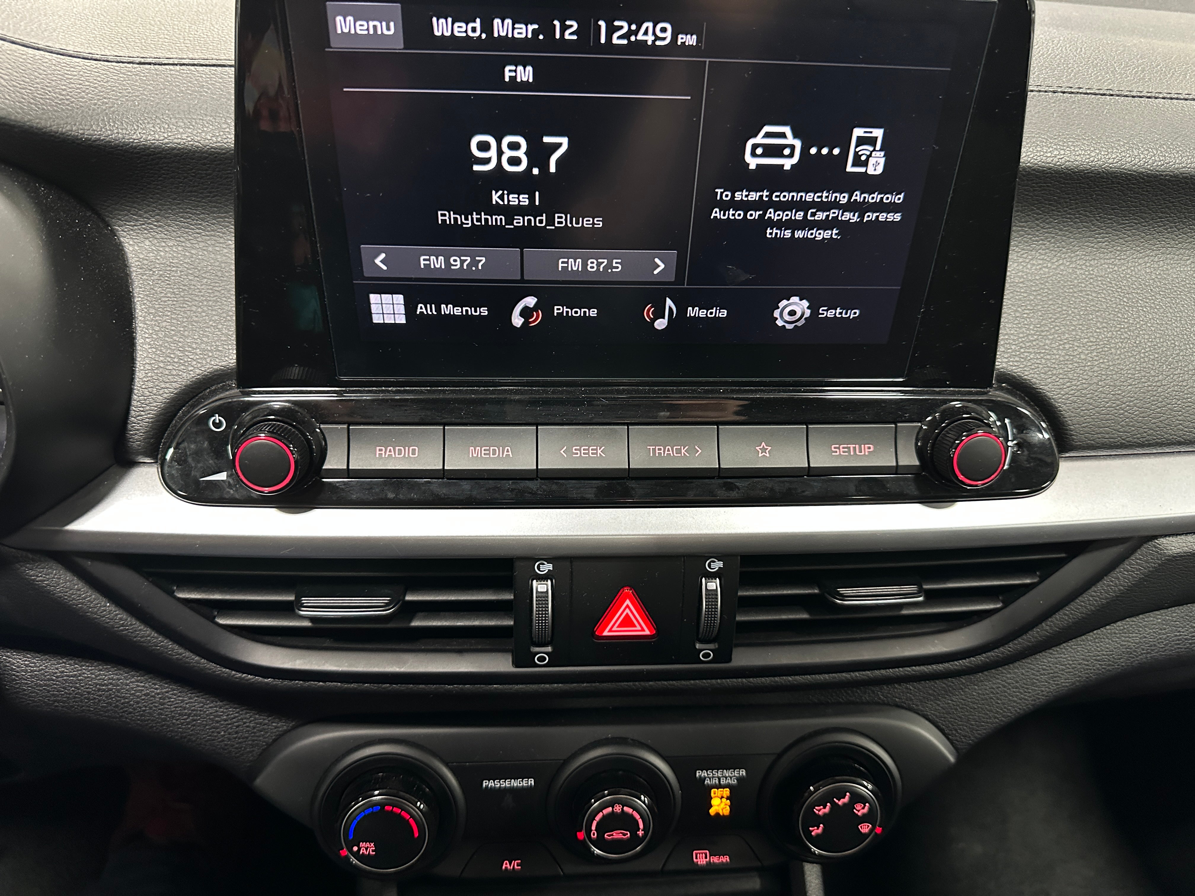 2024 Kia Forte LXS 4
