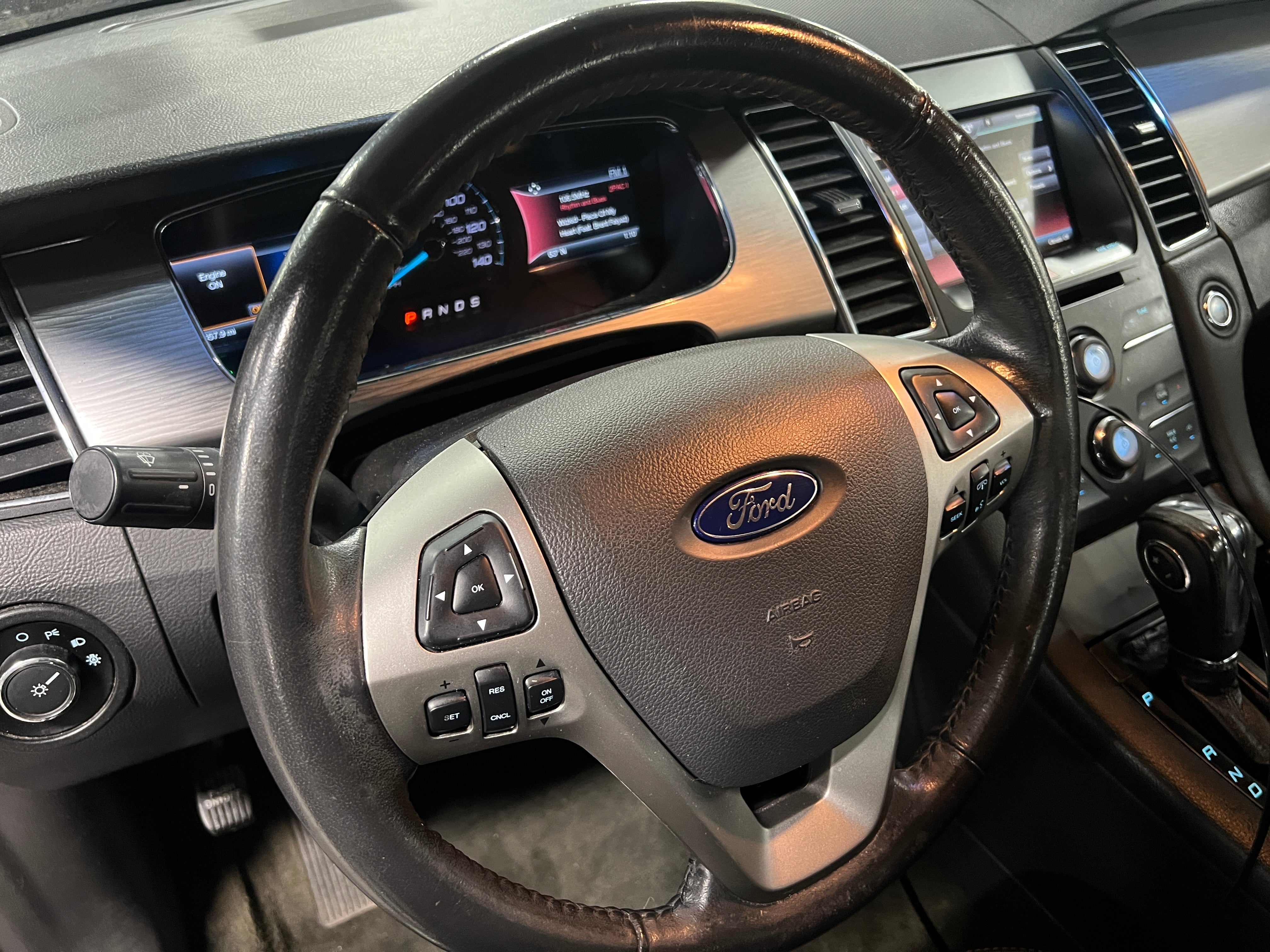 2014 Ford Taurus SEL 5