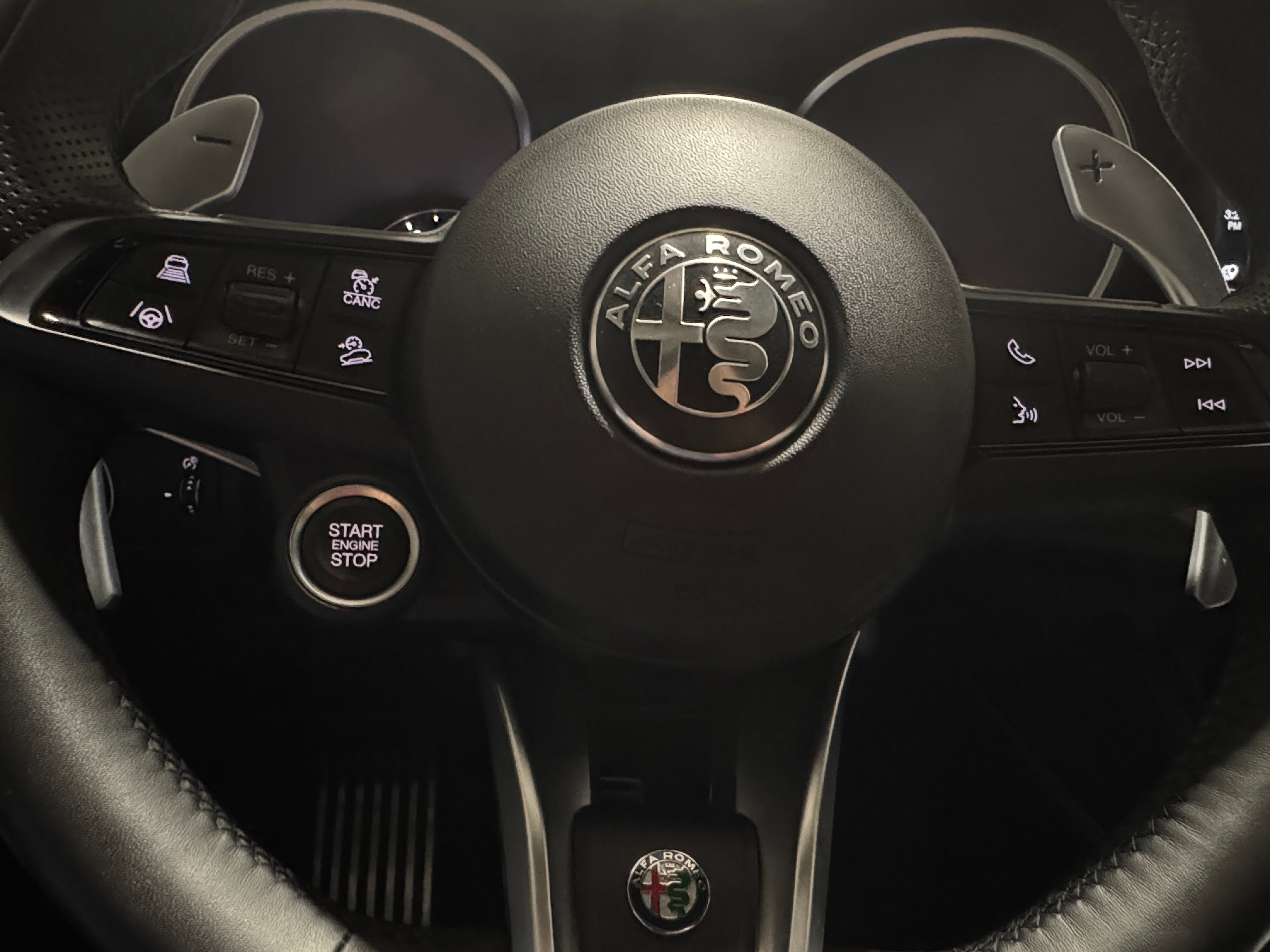 2022 Alfa Romeo Stelvio Ti 4