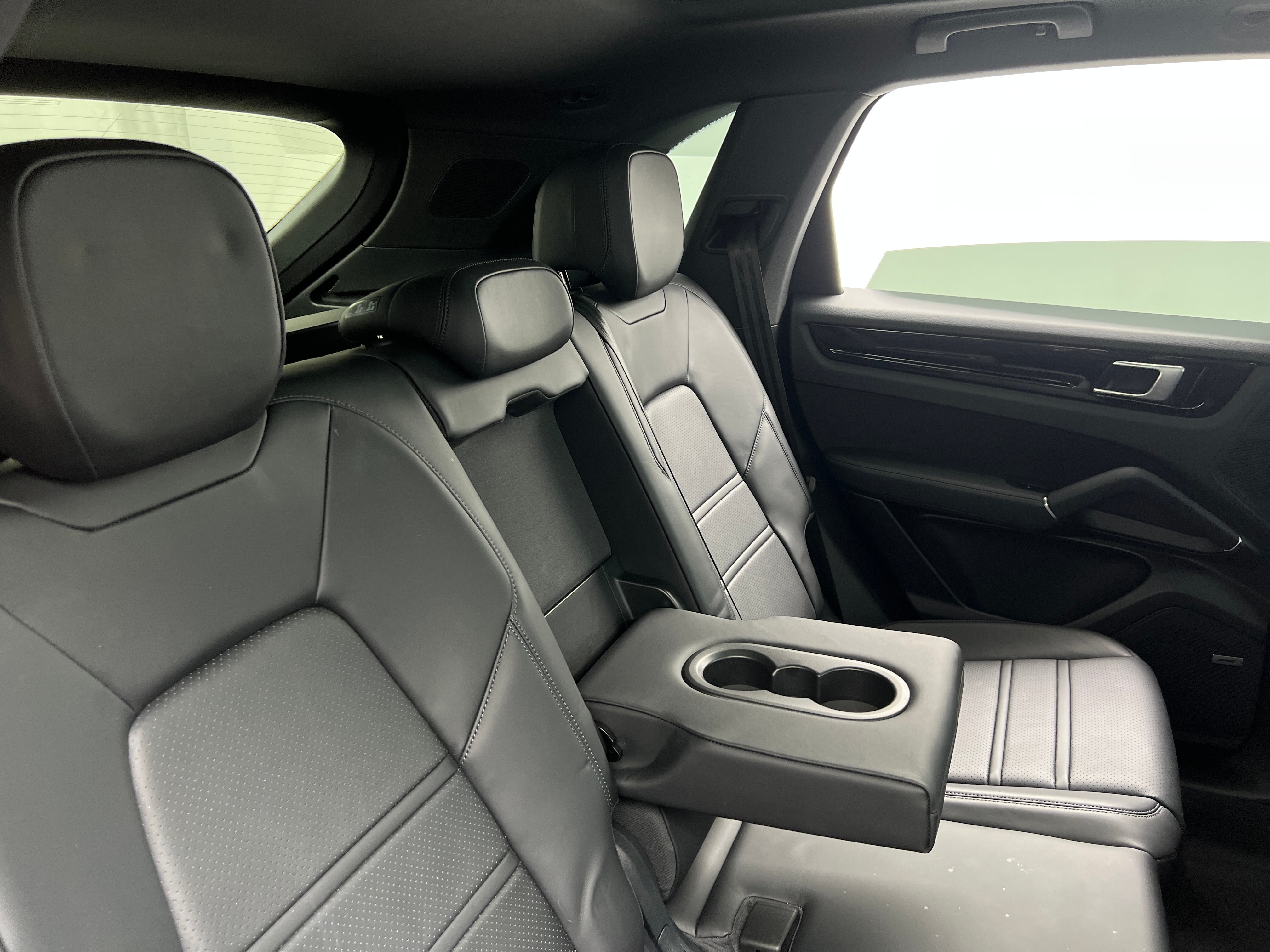 2021 Porsche Cayenne S 6