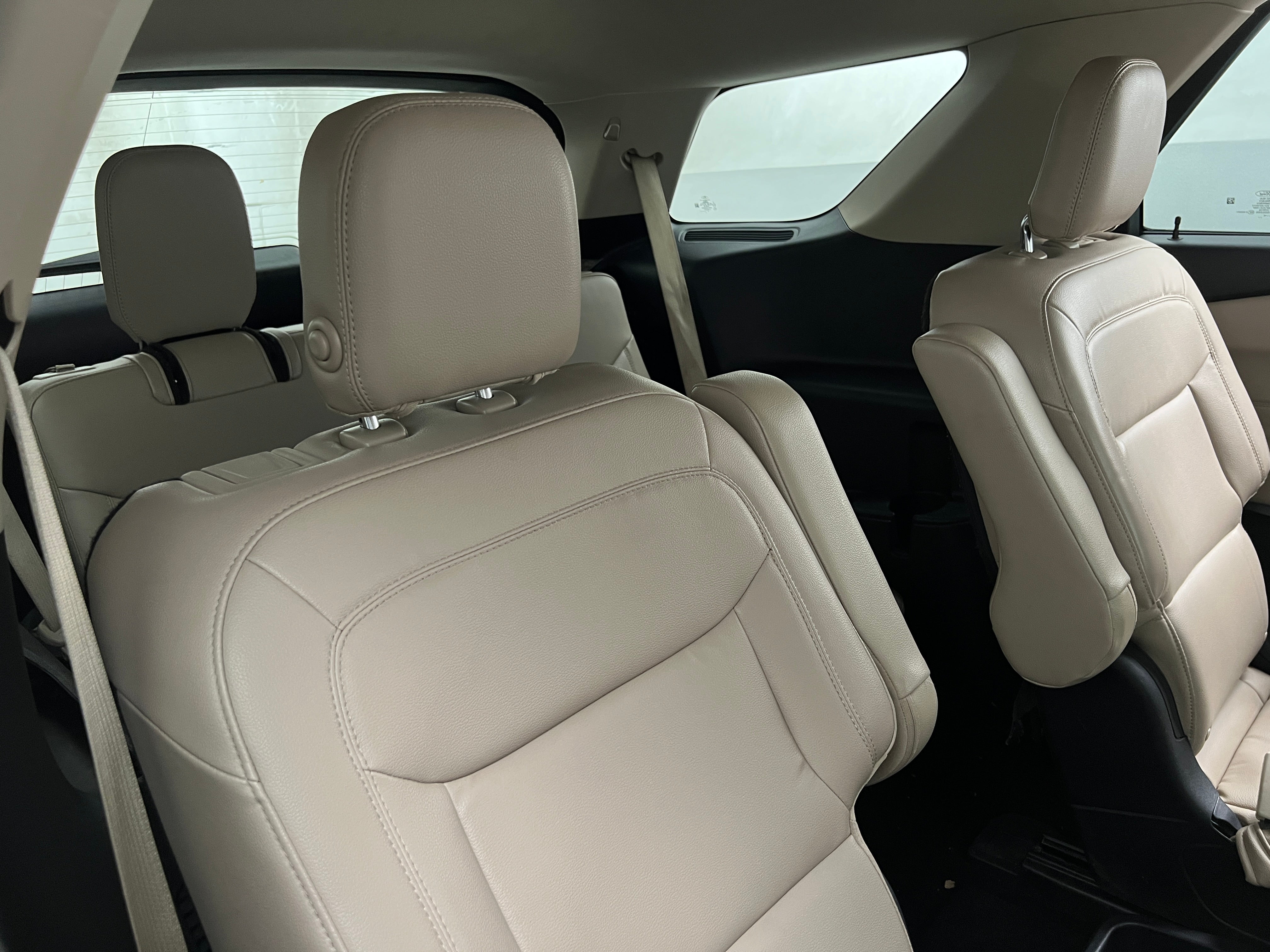 2020 Ford Explorer XLT 6