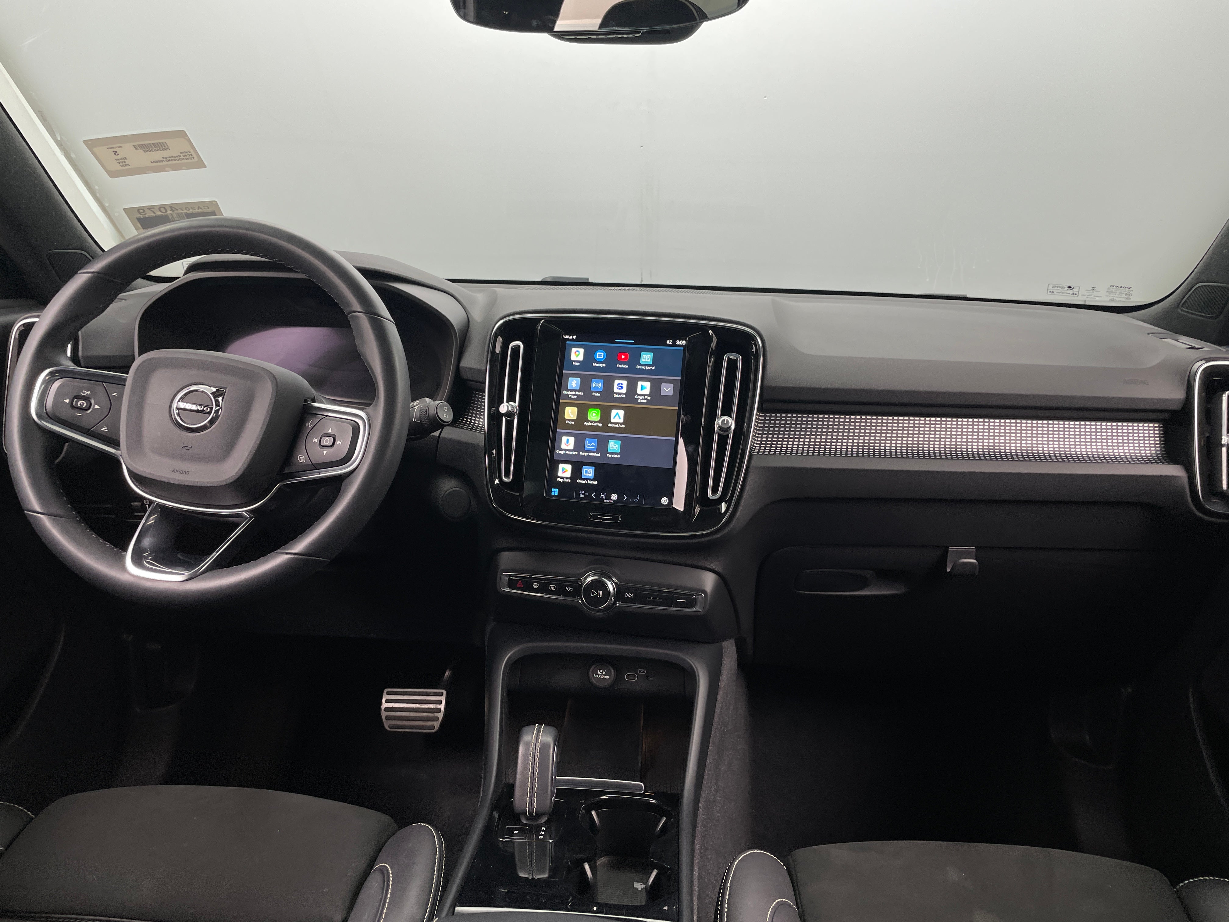 2022 Volvo XC40 Recharge Ultimate 2