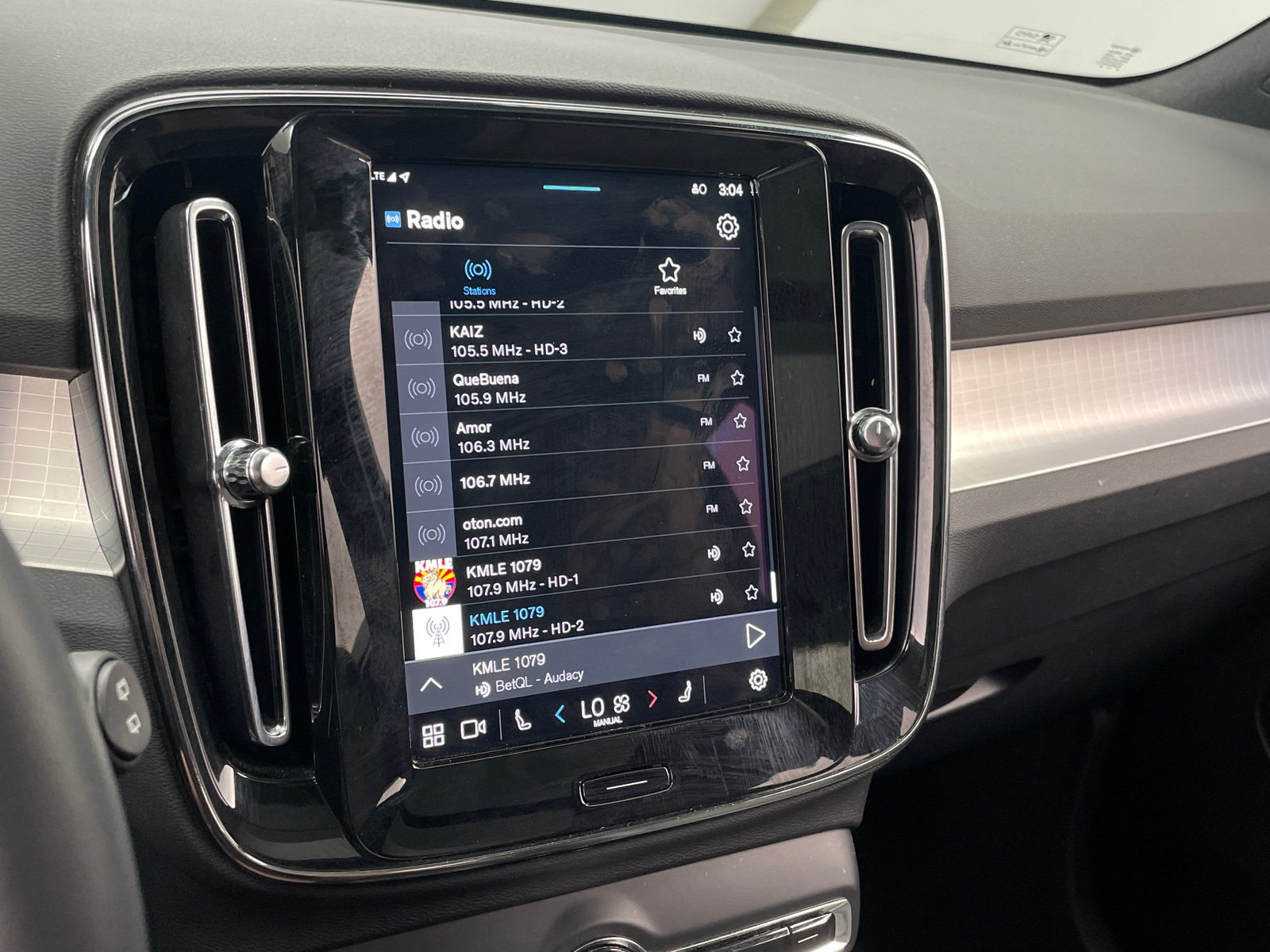 Thumbnail: 2024 Volvo XC40 - 4