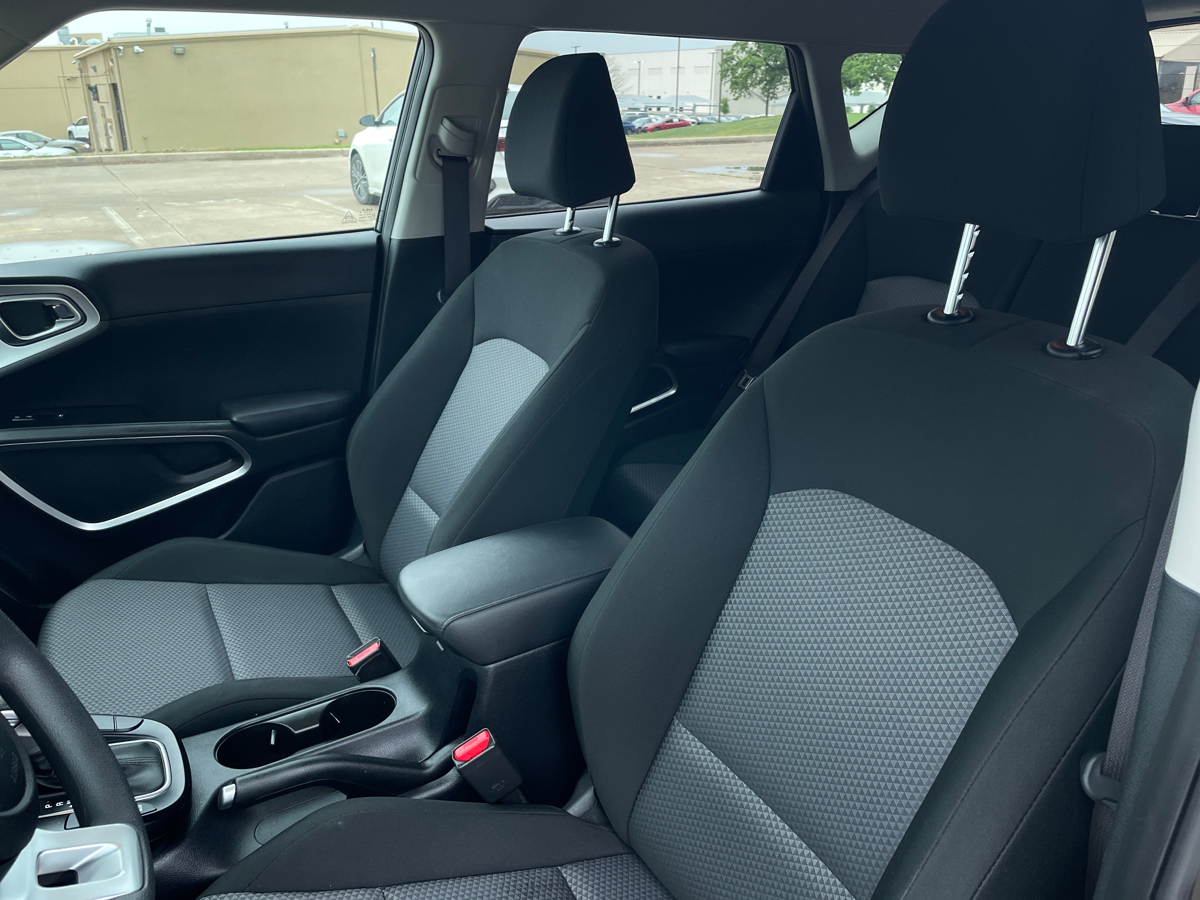 2024 Kia Soul LX 2