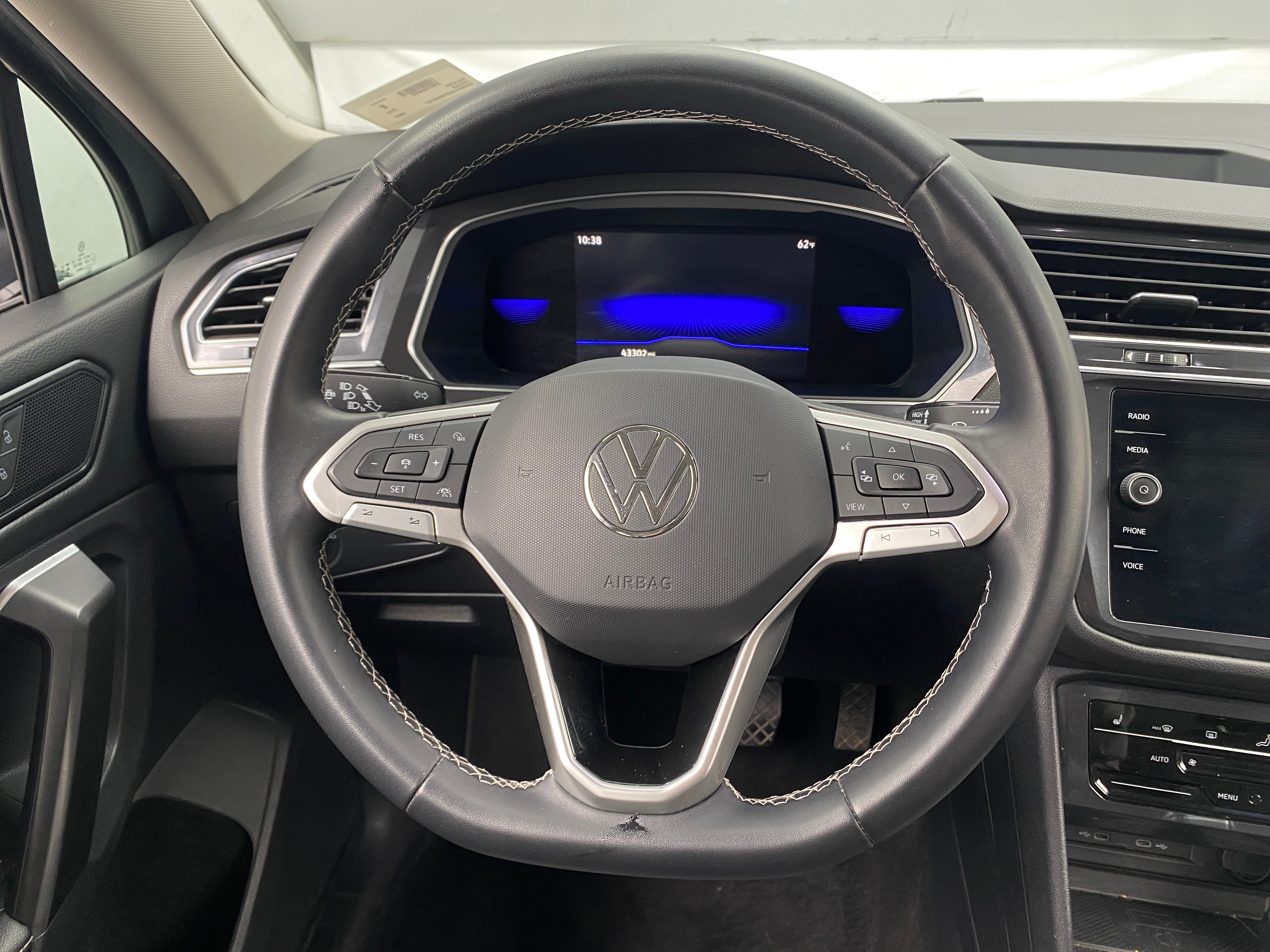 2023 Volkswagen Tiguan SE 4