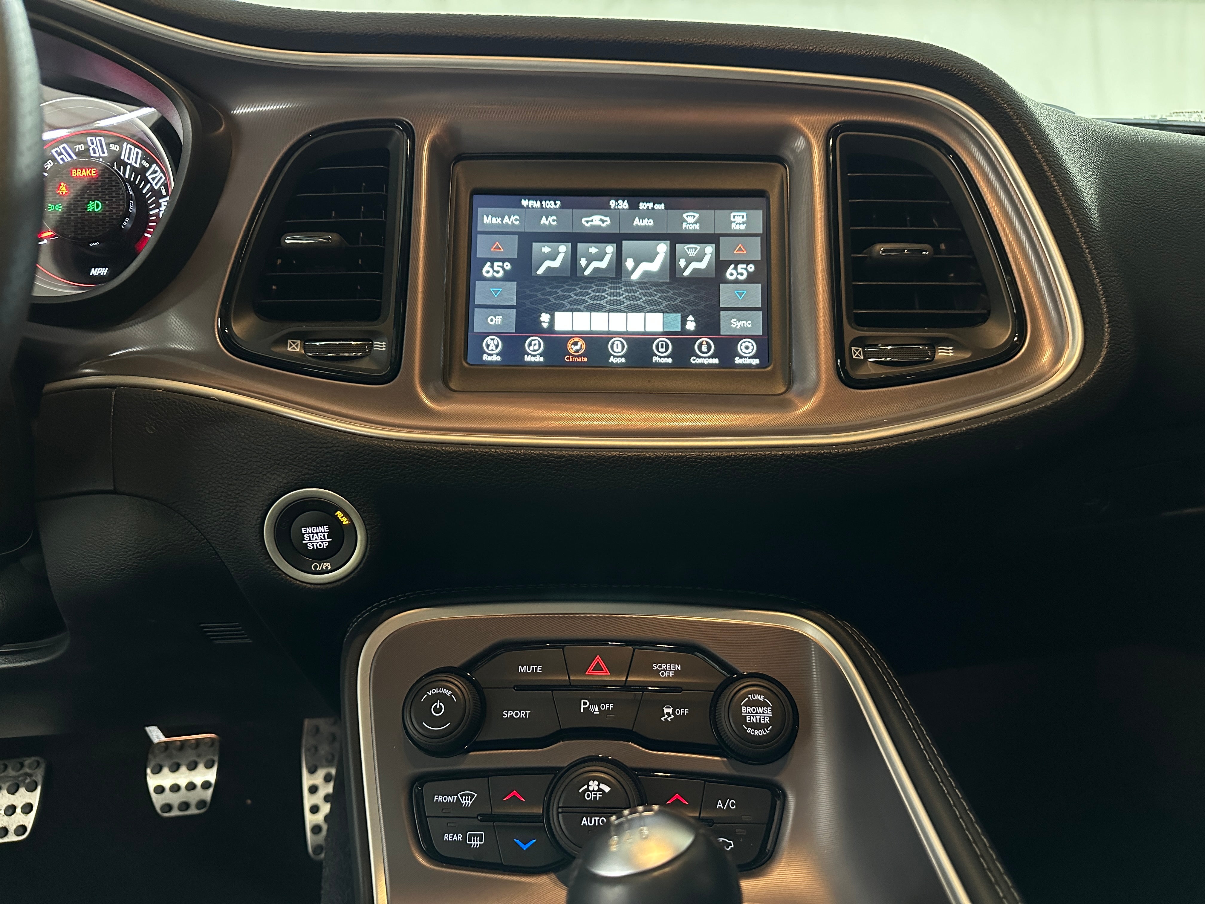 Thumbnail: 2022 Dodge Challenger - 3