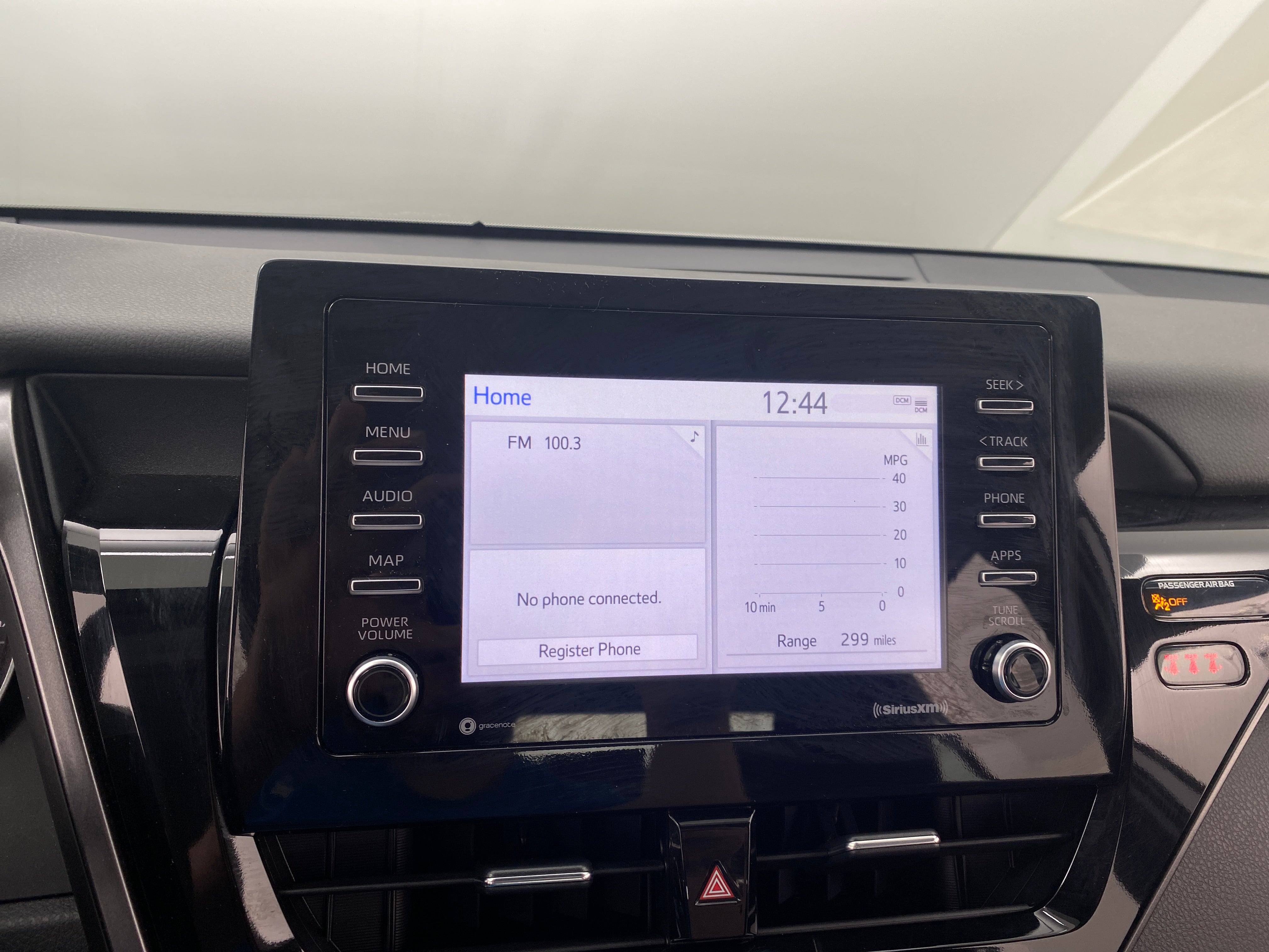 2024 Toyota Camry SE 4