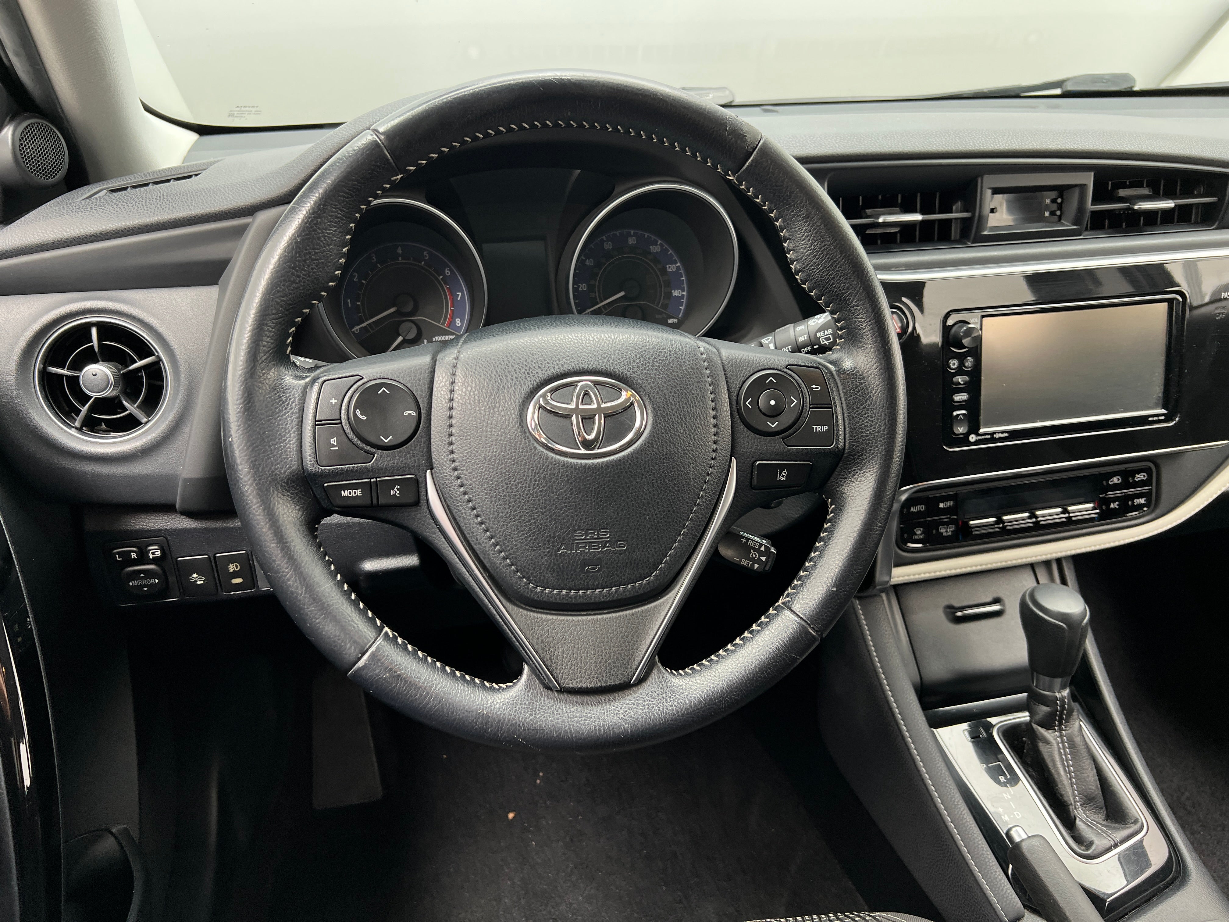 2017 Toyota Corolla iM Base 5